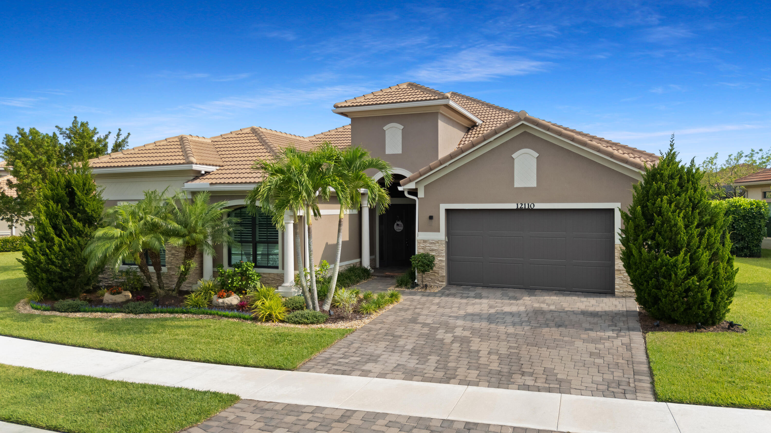 PARKLAND ROYALE - Residential