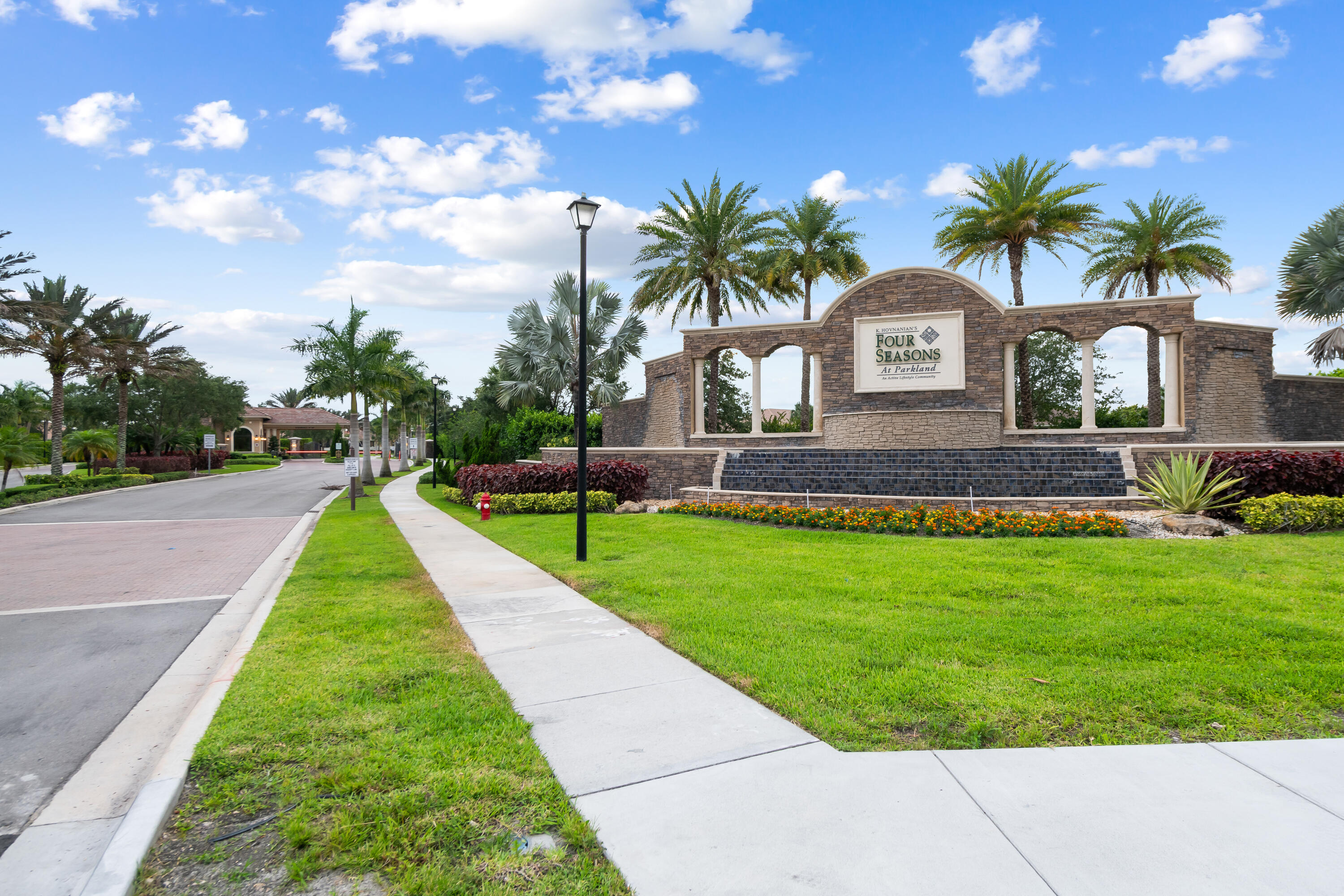 PARKLAND ROYALE - Residential