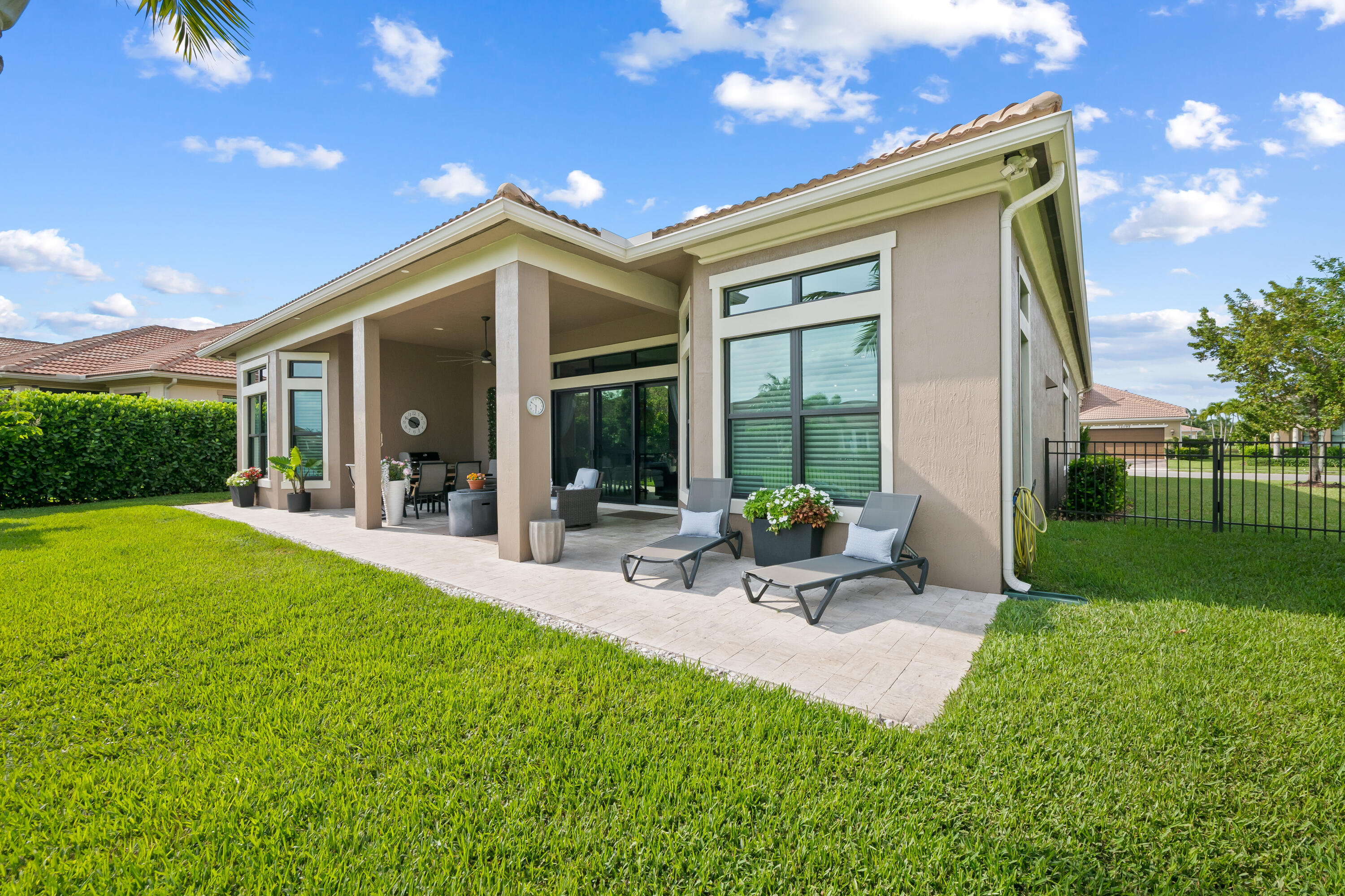 PARKLAND ROYALE - Residential