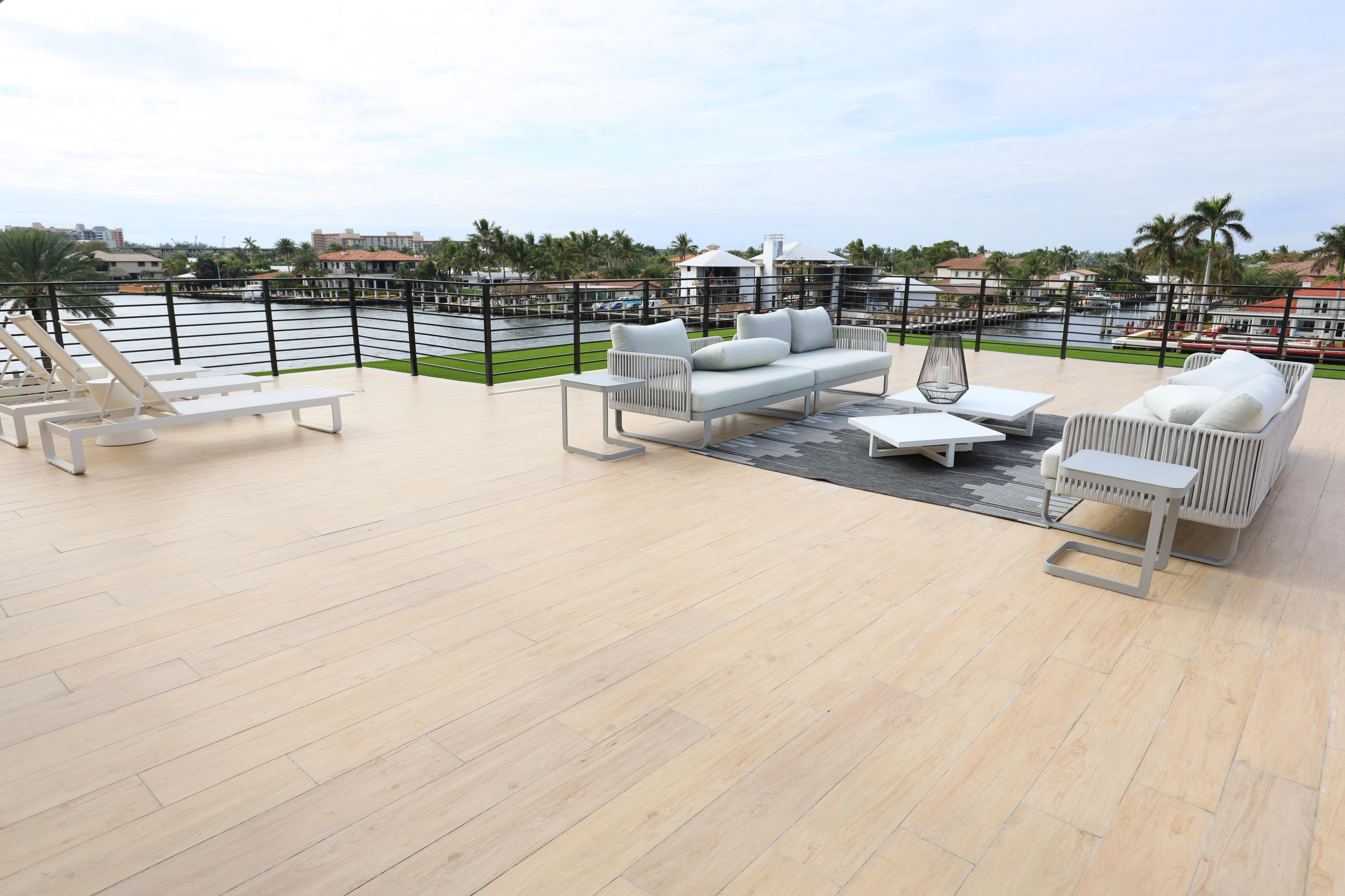 HILLSBORO SHORES SEC B - Residential