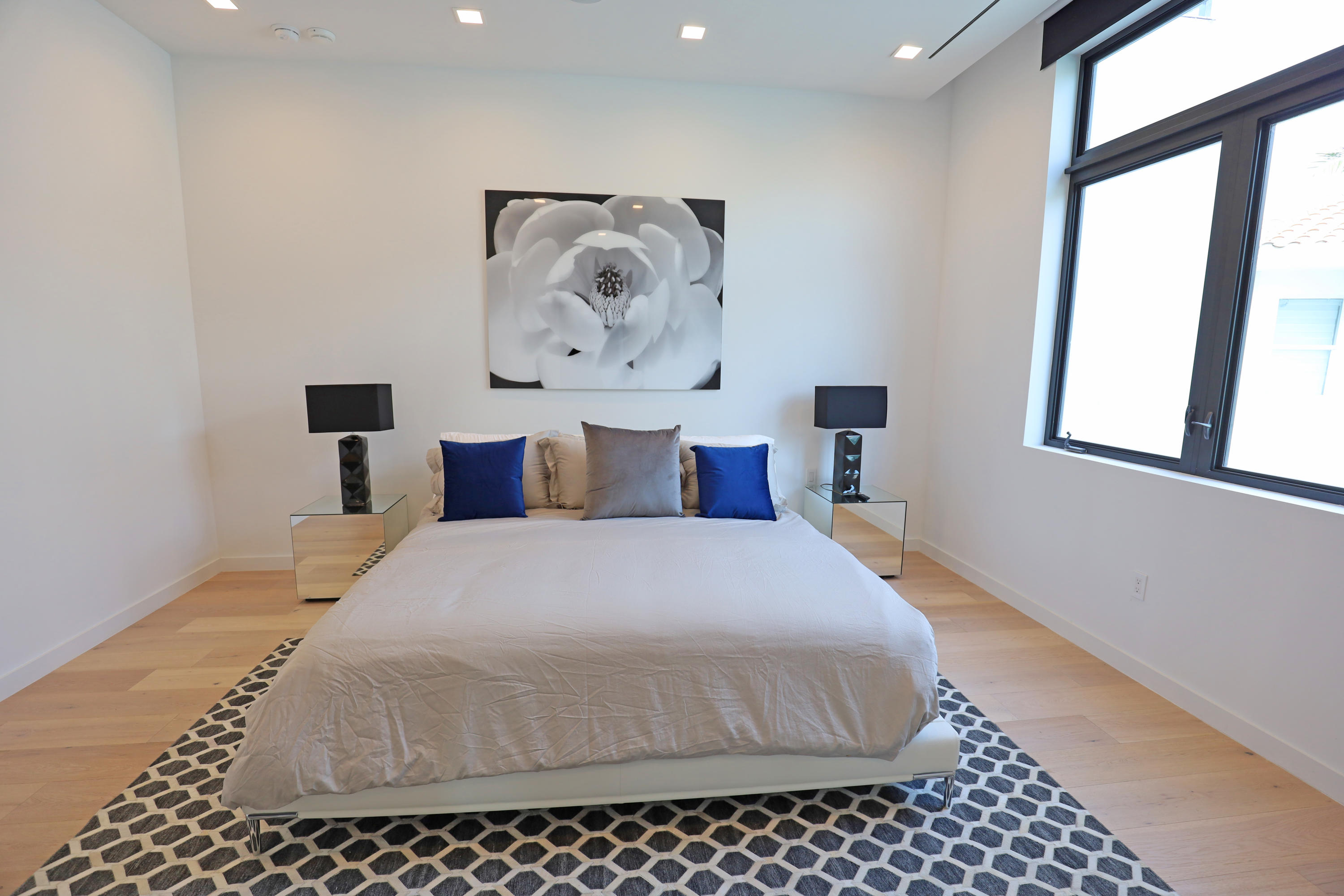 HILLSBORO SHORES SEC B - Residential