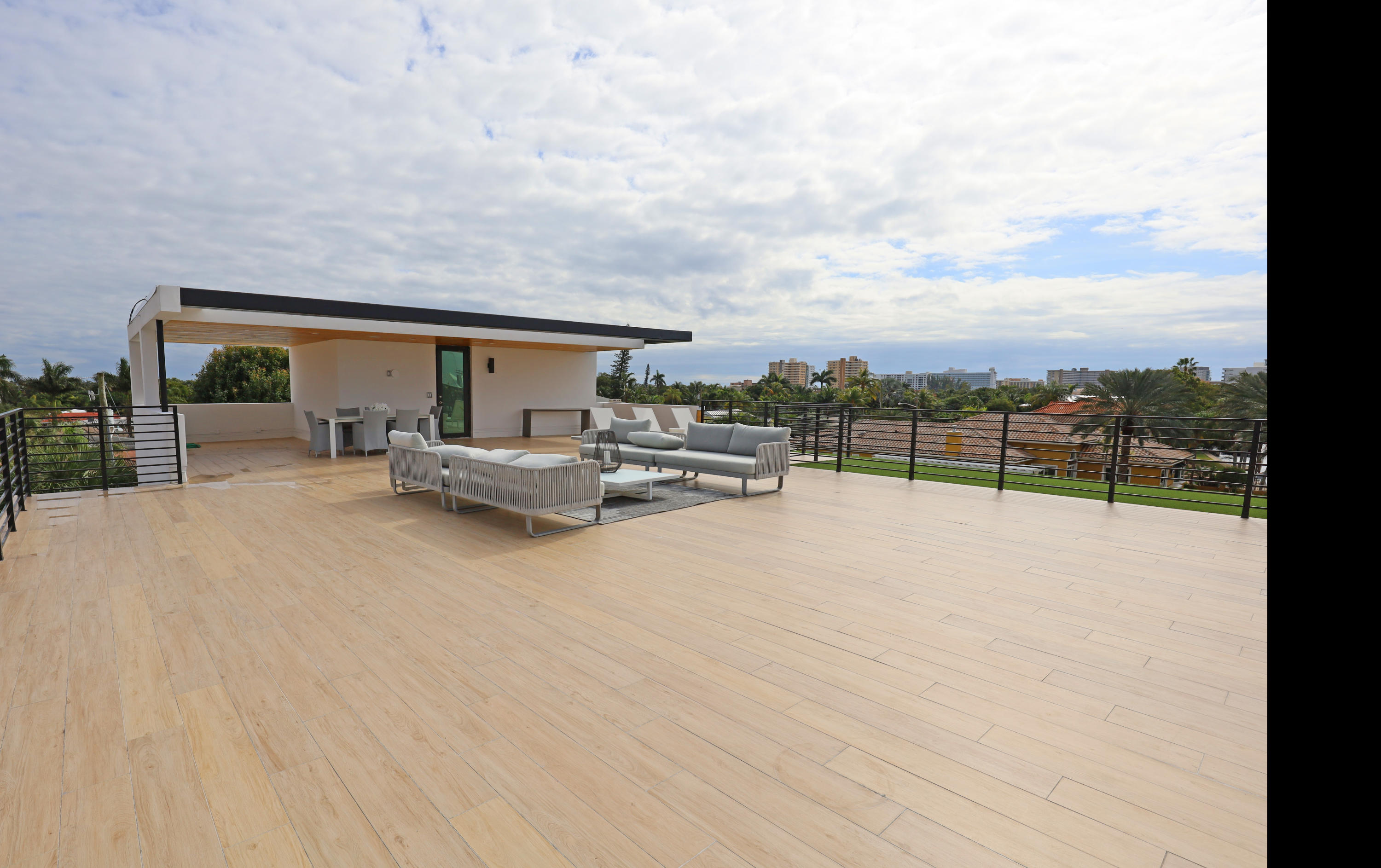 HILLSBORO SHORES SEC B - Residential