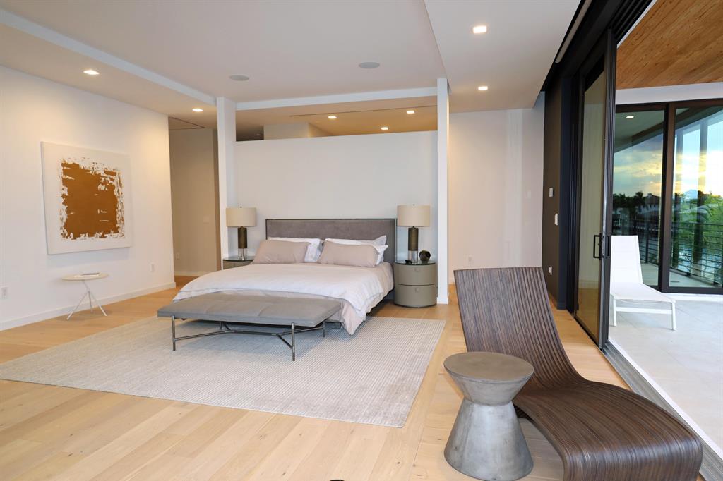 HILLSBORO SHORES SEC B - Residential