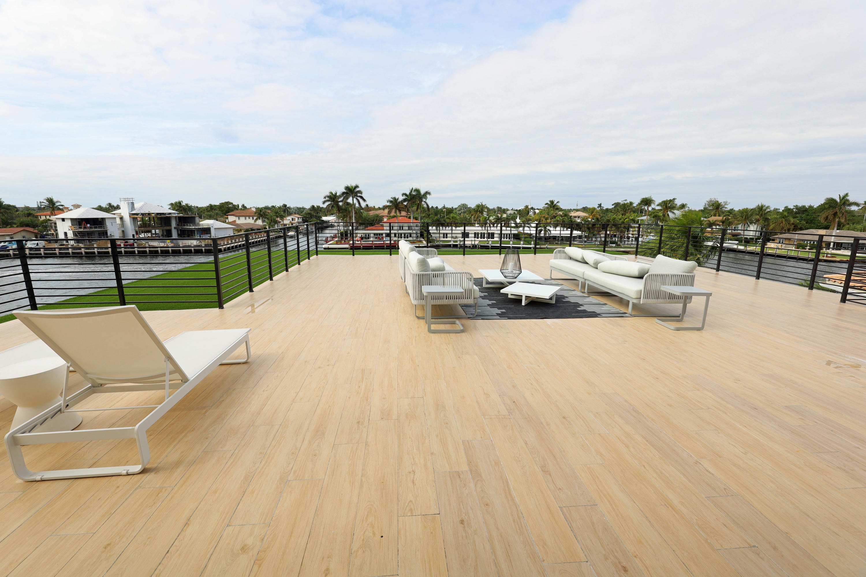 HILLSBORO SHORES SEC B - Residential