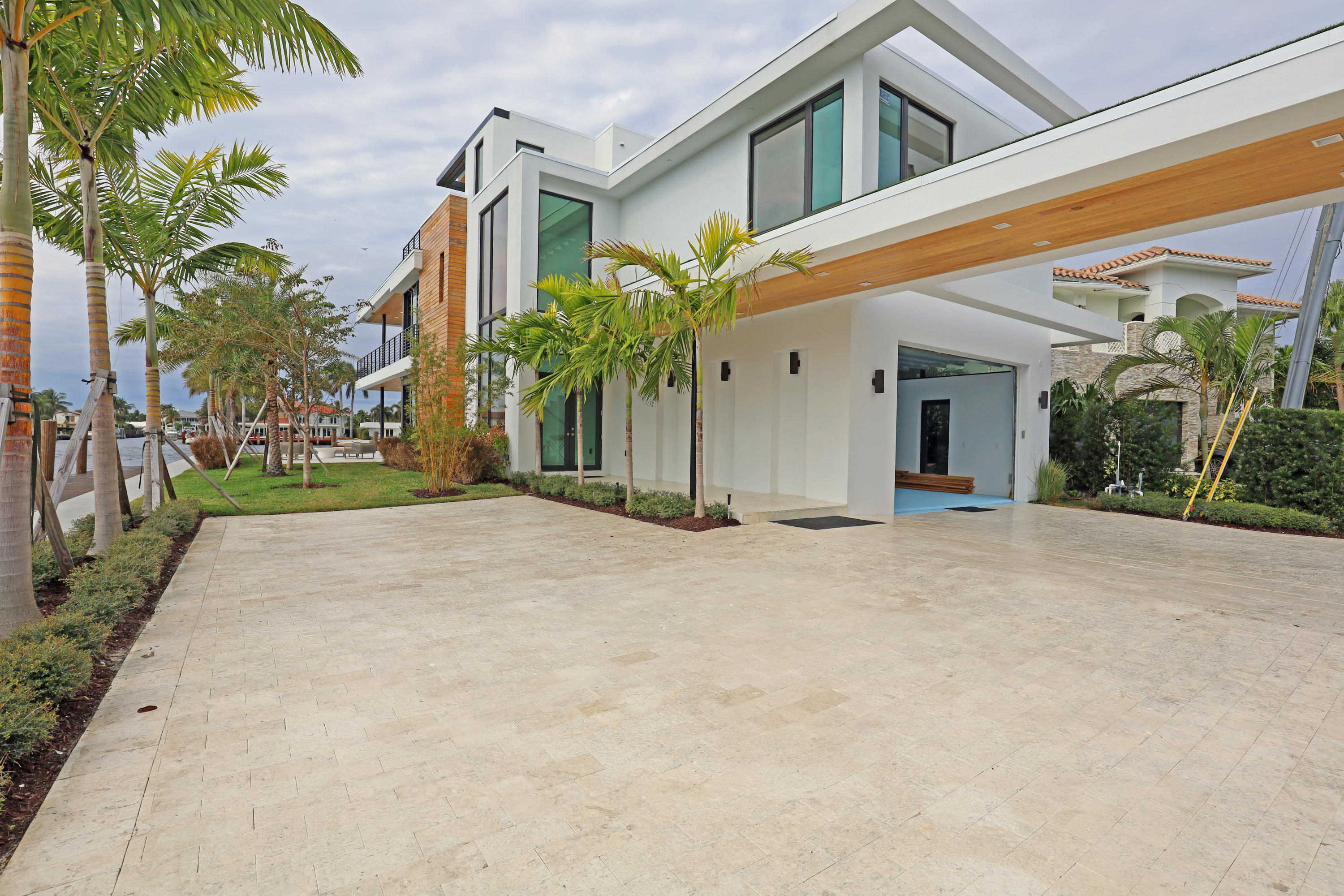 HILLSBORO SHORES SEC B - Residential