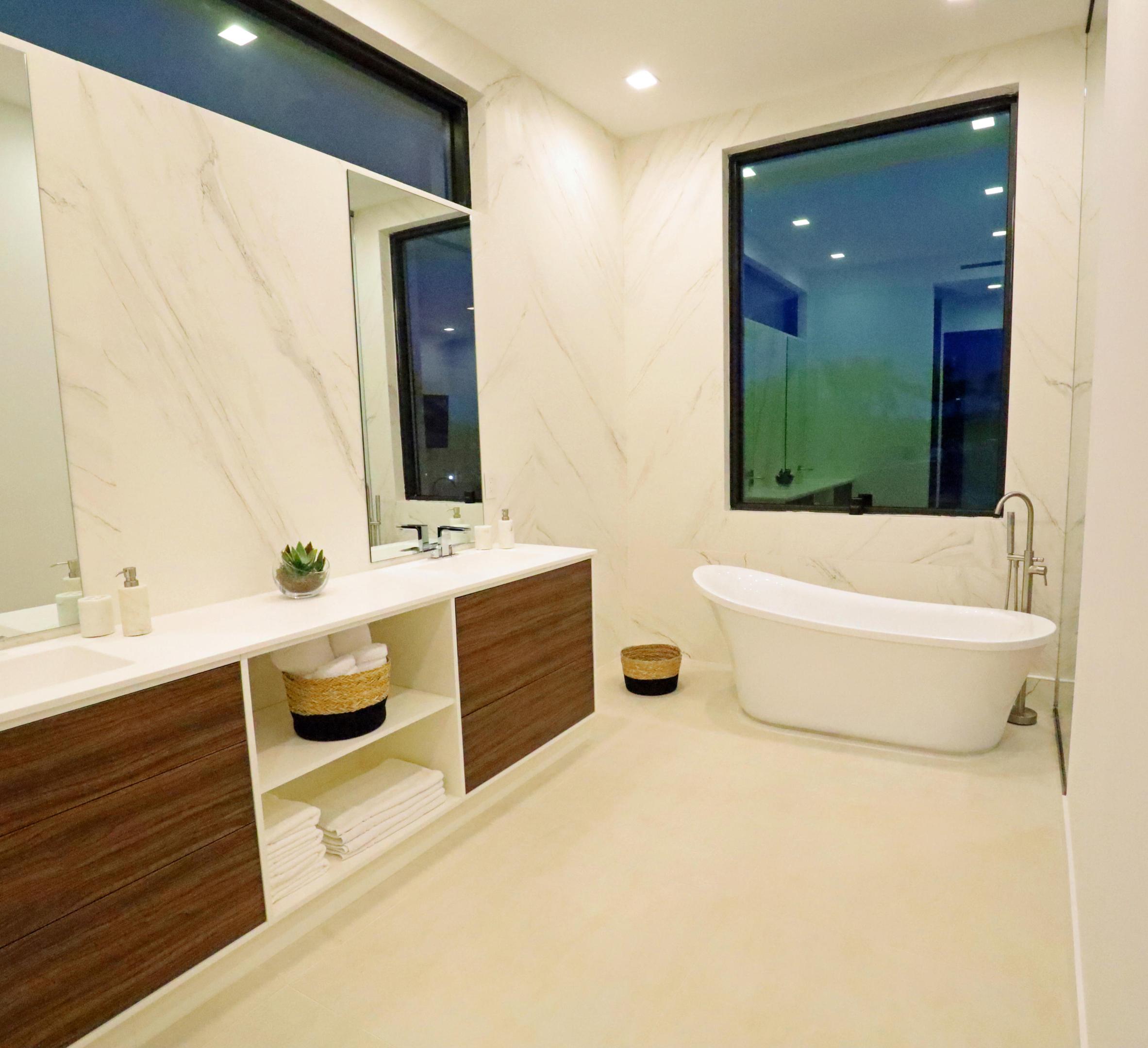 HILLSBORO SHORES SEC B - Residential