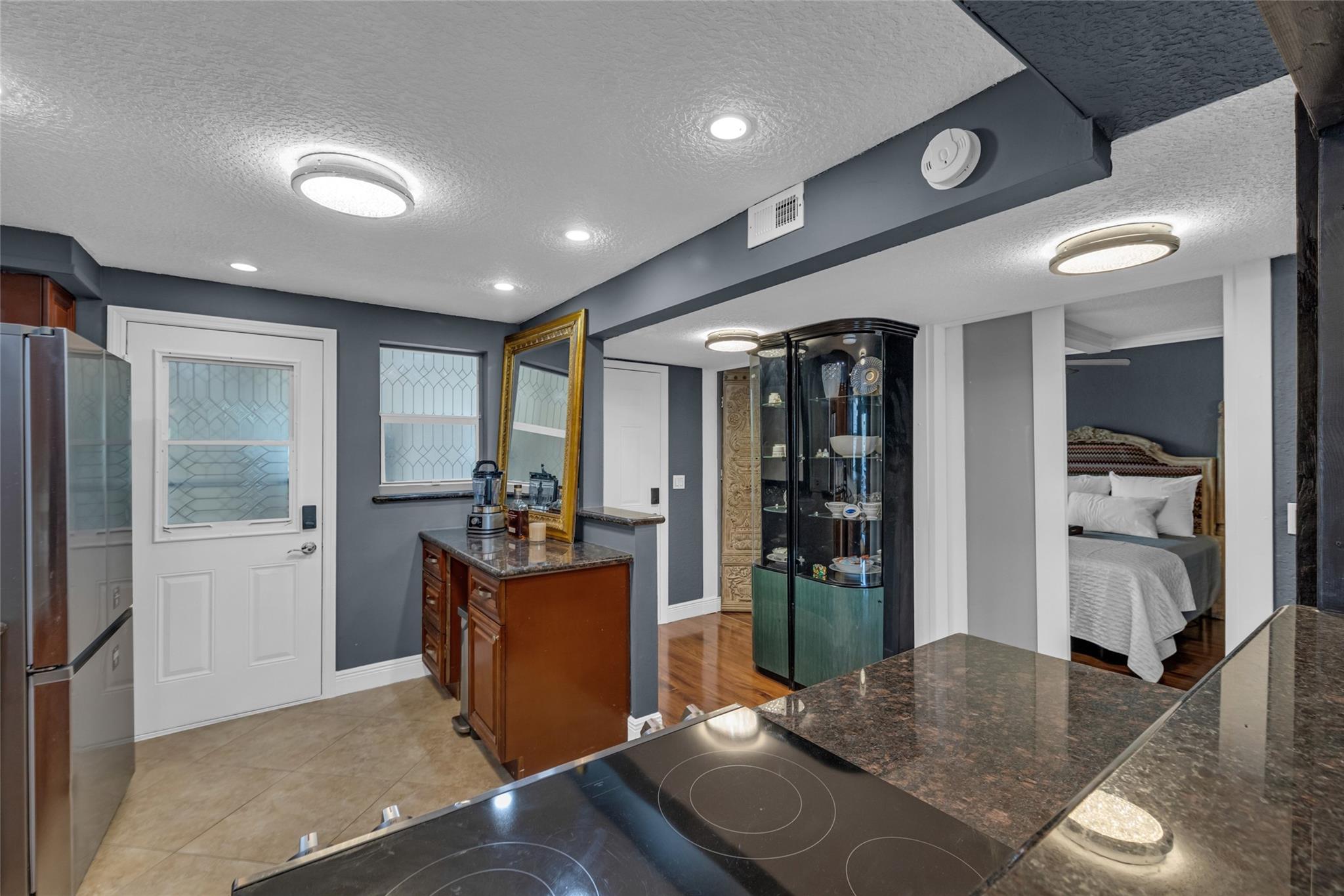 3050 NE 16th Ave 207
