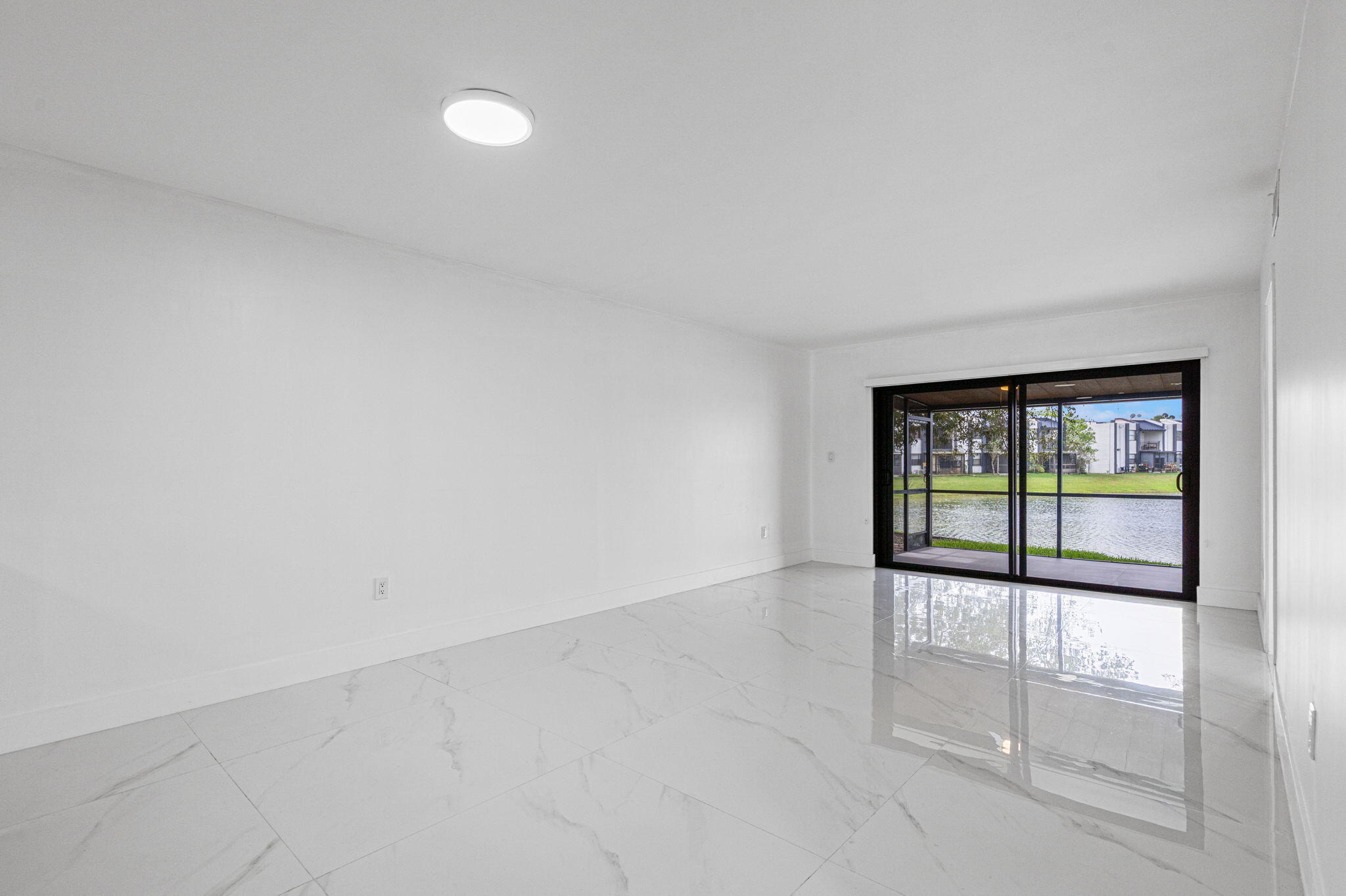 WEST LAKE VILLAGE II CONDO PH V - Residential