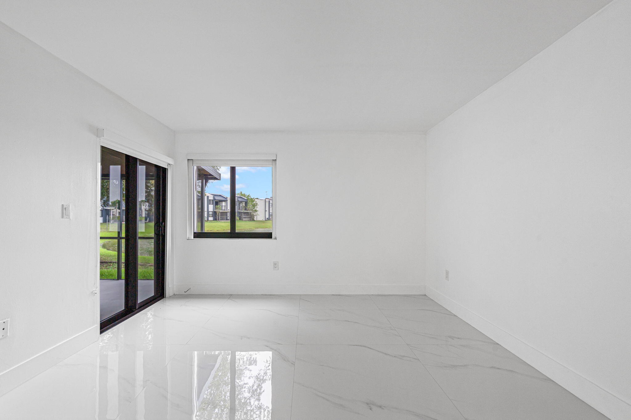 WEST LAKE VILLAGE II CONDO PH V - Residential