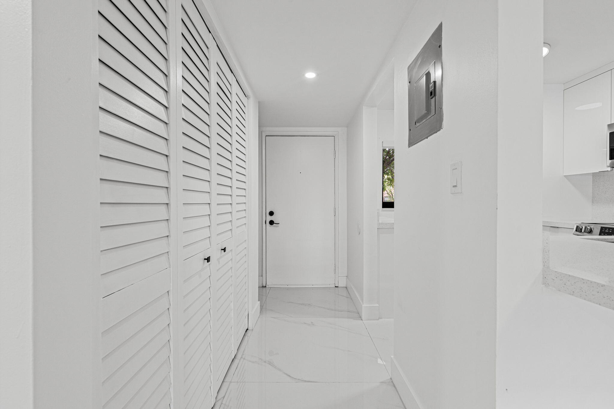 WEST LAKE VILLAGE II CONDO PH V - Residential