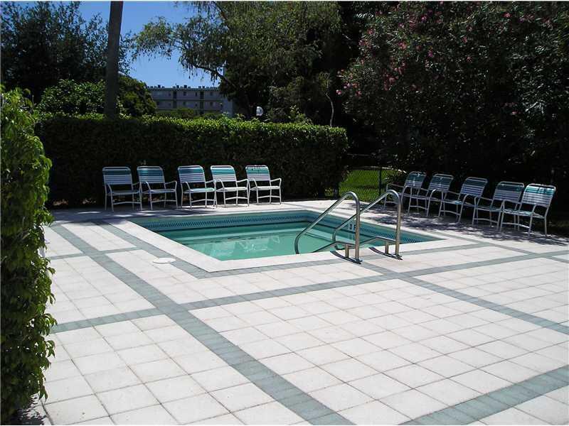 CYPRESS BEND CONDOMINIUM VII - Residential