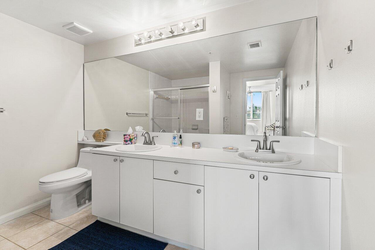 ST ANDREWS AT POLO CLUB CONDO - Residential Lease