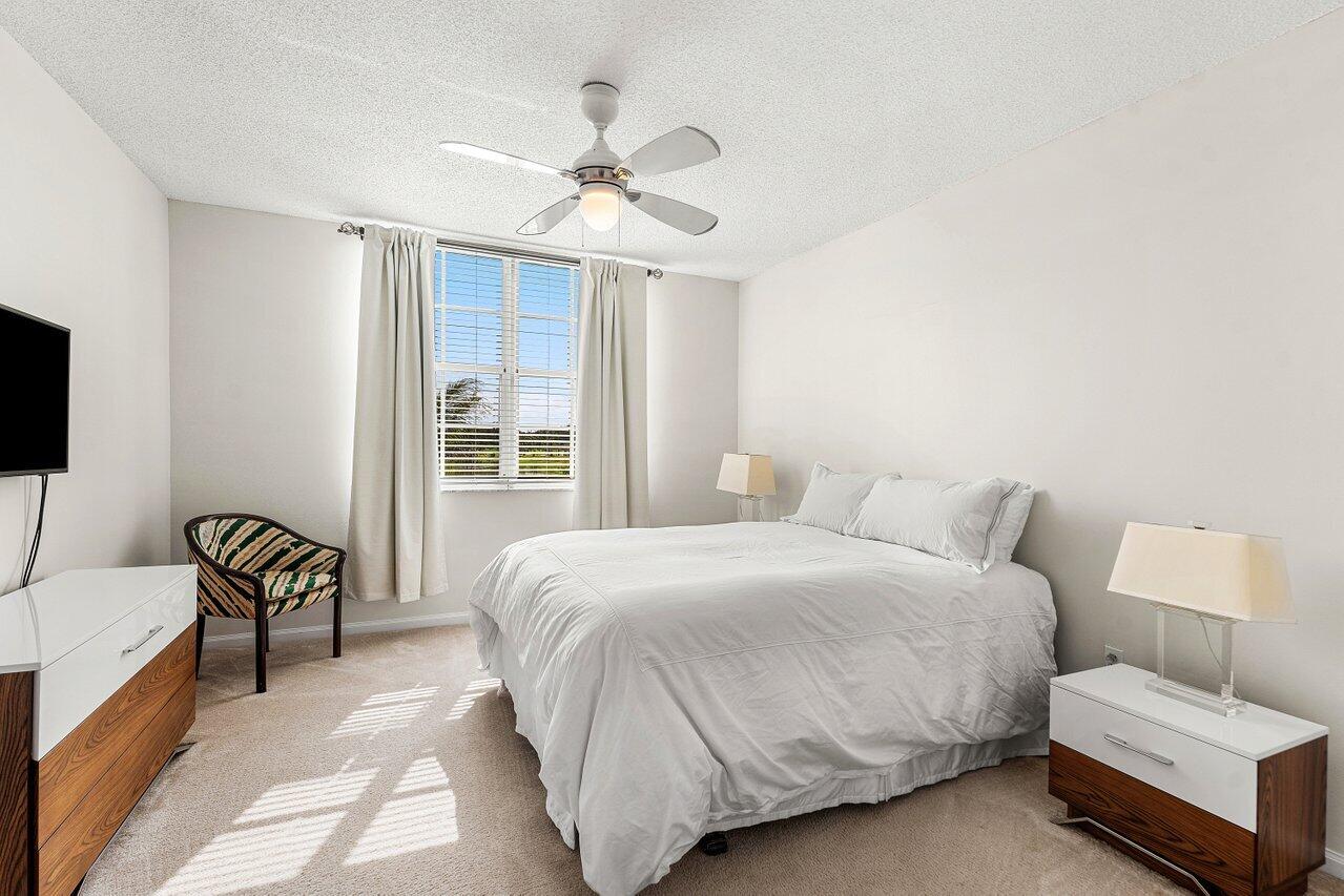ST ANDREWS AT POLO CLUB CONDO - Residential Lease