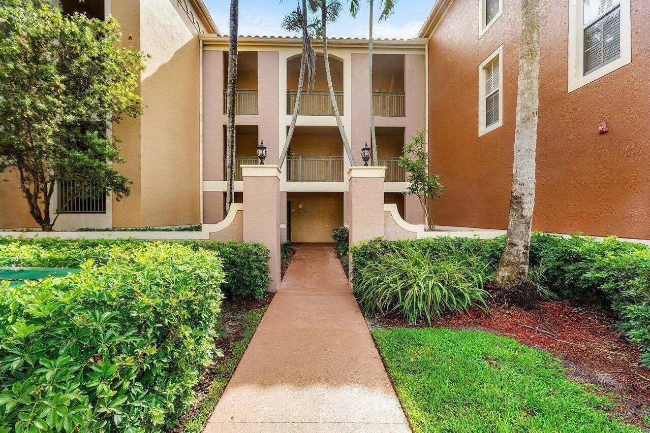 ST ANDREWS AT POLO CLUB CONDO - Residential Lease