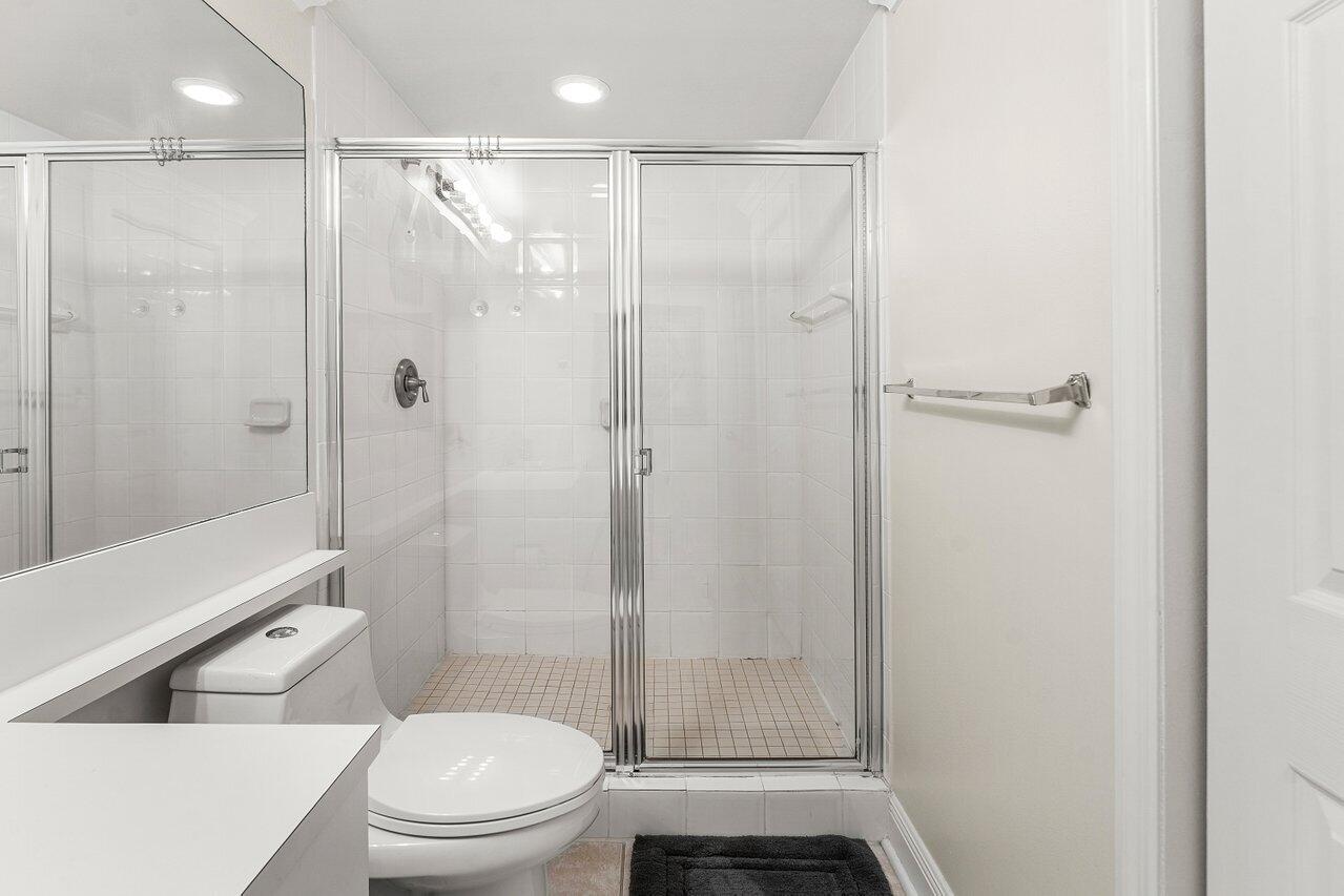 ST ANDREWS AT POLO CLUB CONDO - Residential Lease