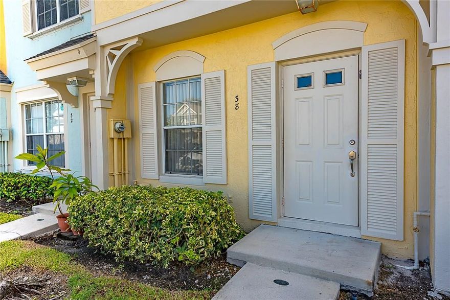 DON'T HESITATE TO COME AND SEE THIS WELL MAINTAINED TOWNHOME!! TWO MASTER BEDROOMS2.5 BATHS, LARGE LIVING ROOM AND DINING COMBO, KITCHEN W/ROOM FOR A TABLE. SCREENED PATIO OVERLOOKING A PRIVATE GREEN SPACE. STORAGE UNIT ATTACHED FOR YOUR CONVENIENCE. A PRIVATE GREEN SPACE. IN THE CENTER OF WESTON WITH THE AMAZING BONAVENTURE TOWN CENTER WITH A POOL, BOWLING PLUS SO MUCH MORE W/ ACTIVITIES ALL YEAR LONG FOR $285 YEARLY FEE