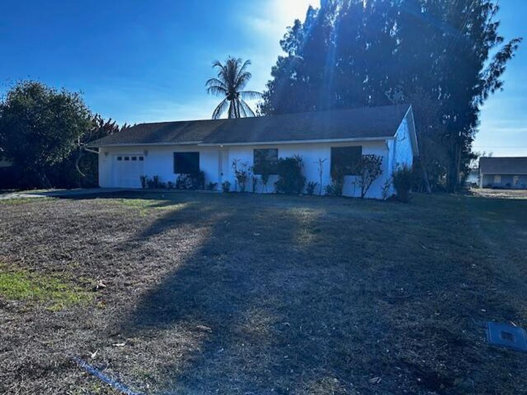 Photo of 3245 SE Pinto Street, Port Saint Lucie, FL 34984 (MLS # R11168977)