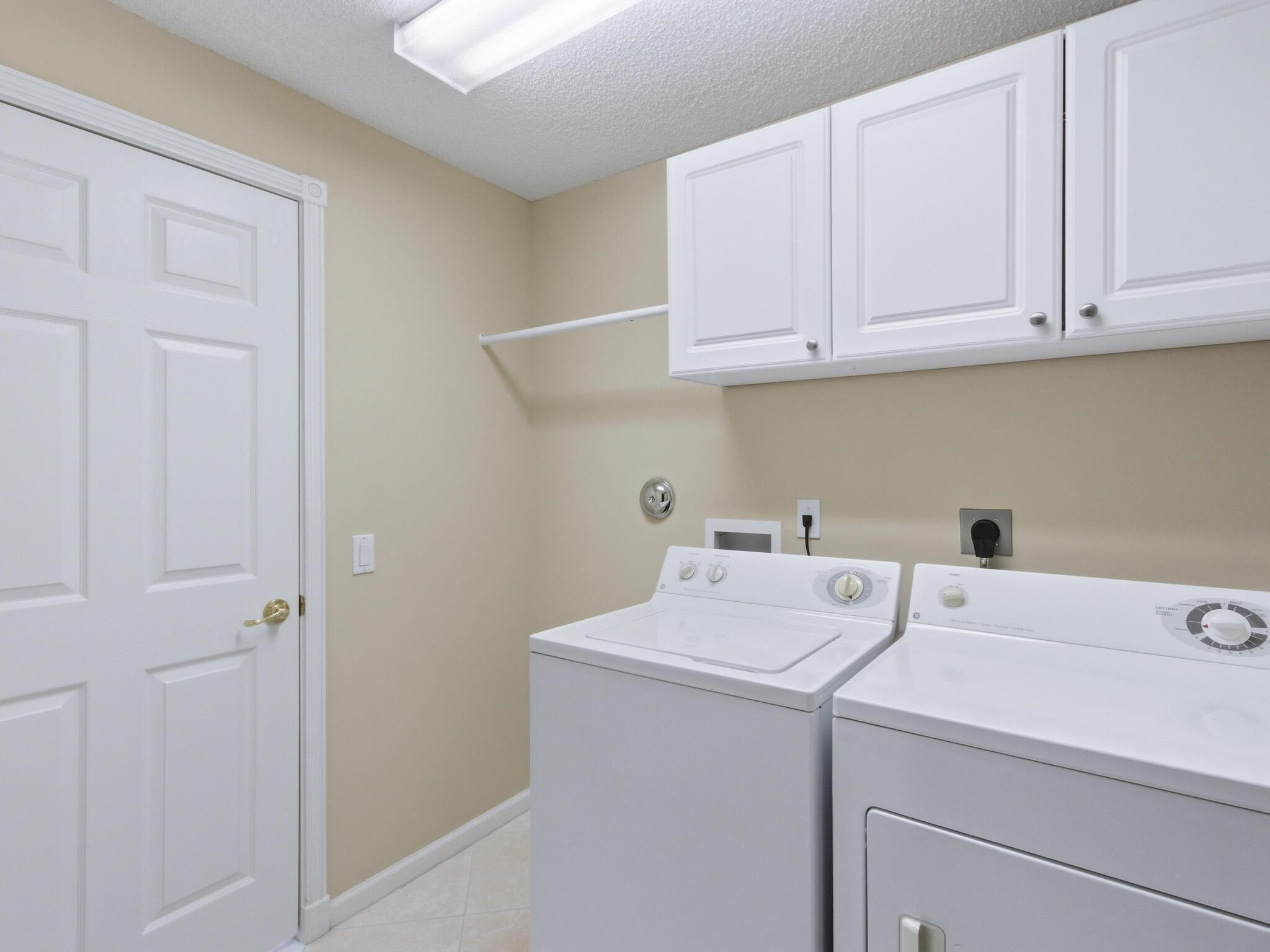 VALENCIA ISLES 3 - Residential