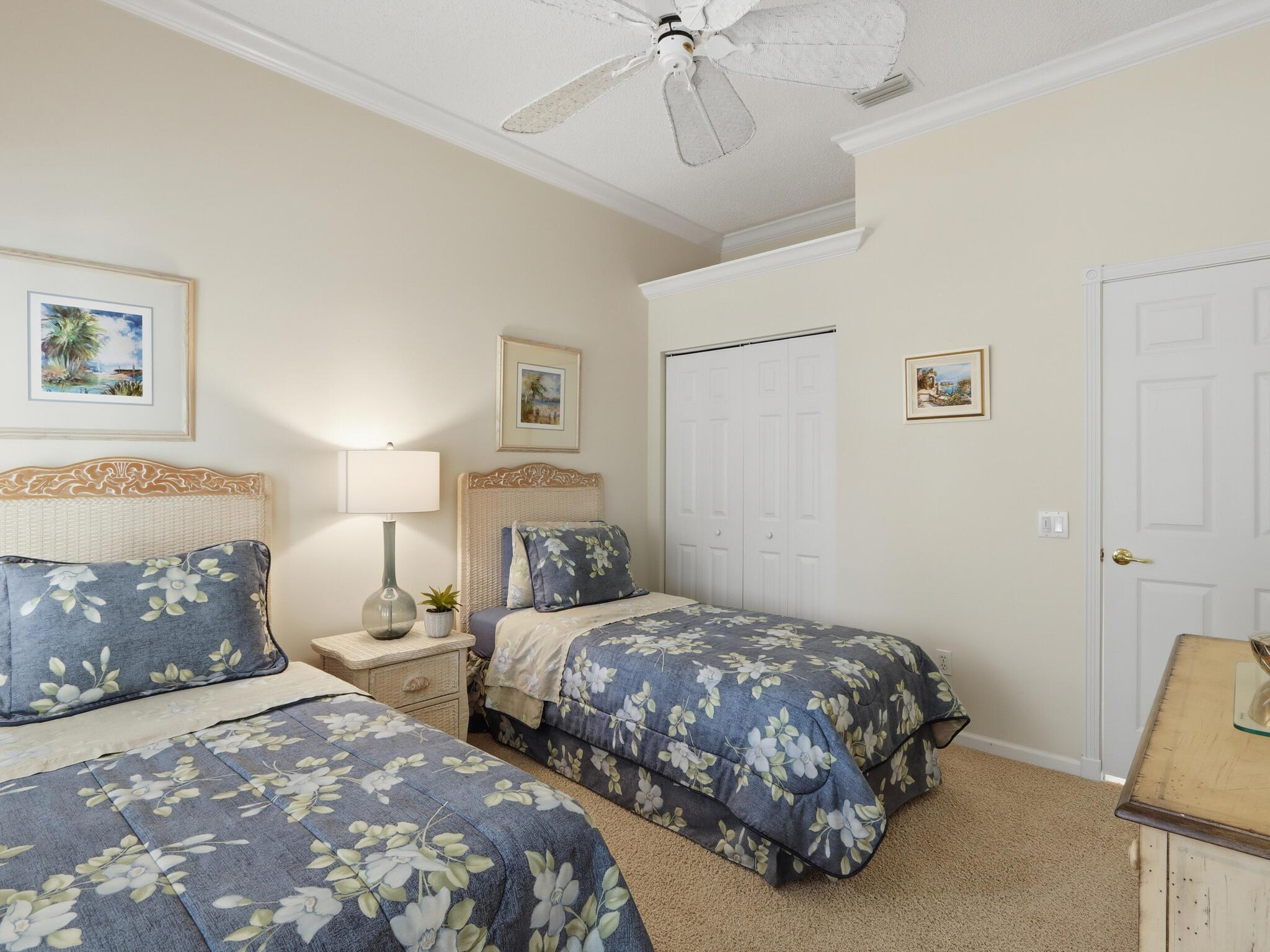 VALENCIA ISLES 3 - Residential