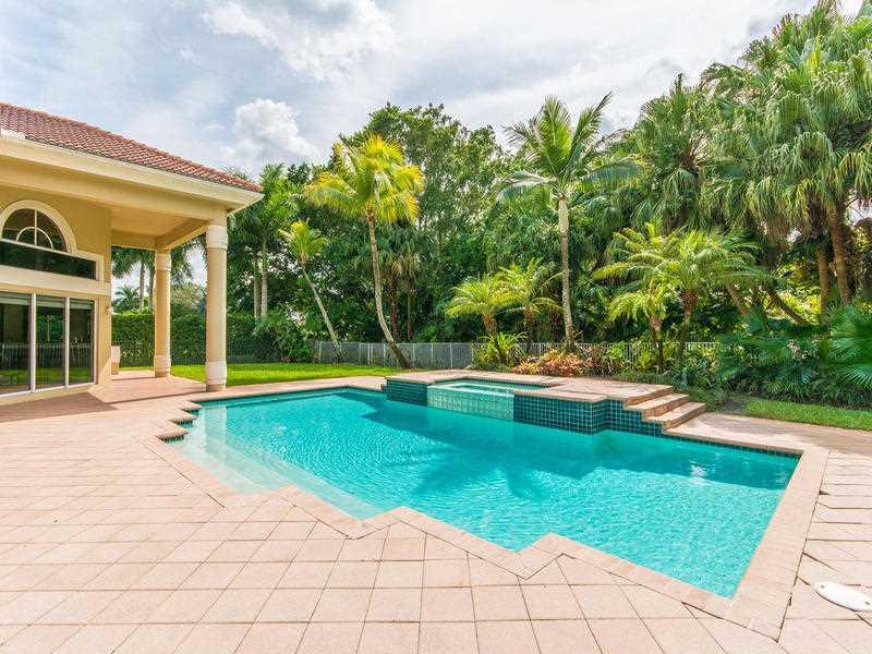 THE RESERVE, WESTON HILLS - Residential