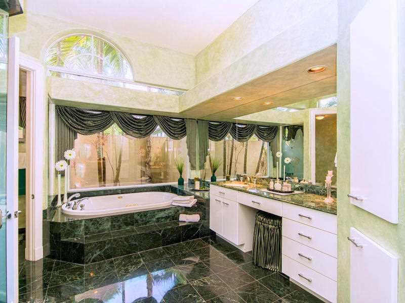 THE RESERVE, WESTON HILLS - Residential