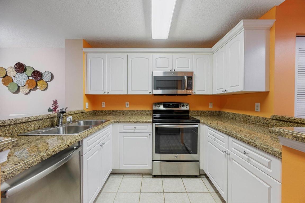 VILLAGE AT ABACOA CONDO - Residential
