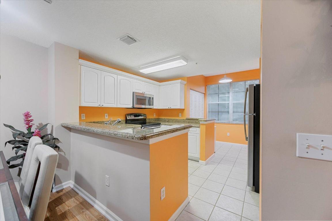 VILLAGE AT ABACOA CONDO - Residential