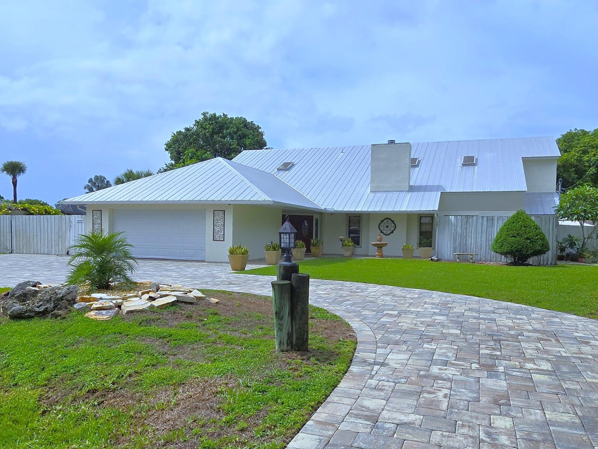 147 N Naranja Avenue