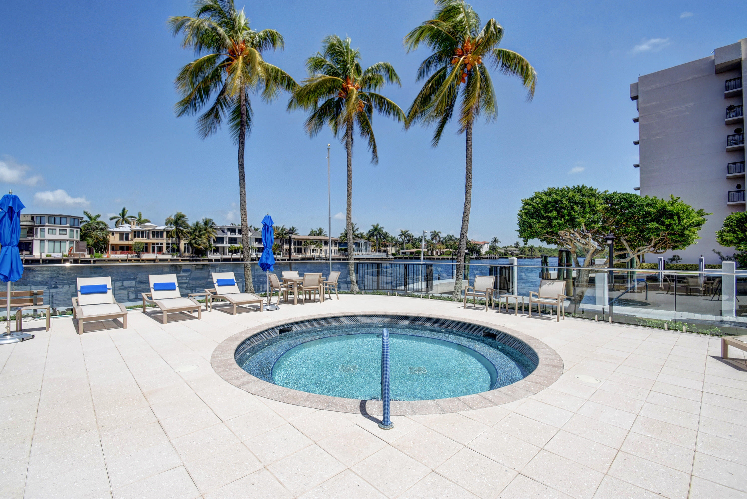YACHT & RACQUET CLUB OF BOCA RATON CONDO - Residential