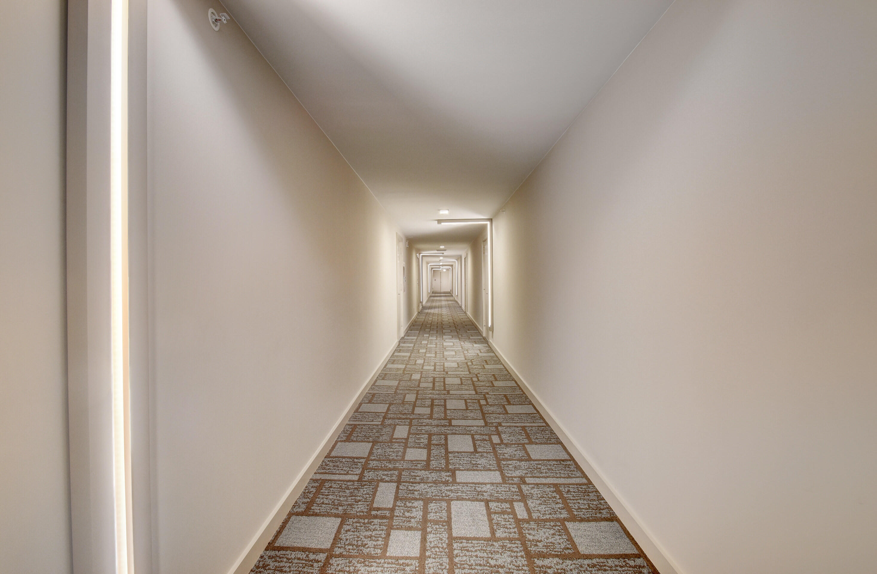 YACHT & RACQUET CLUB OF BOCA RATON CONDO - Residential