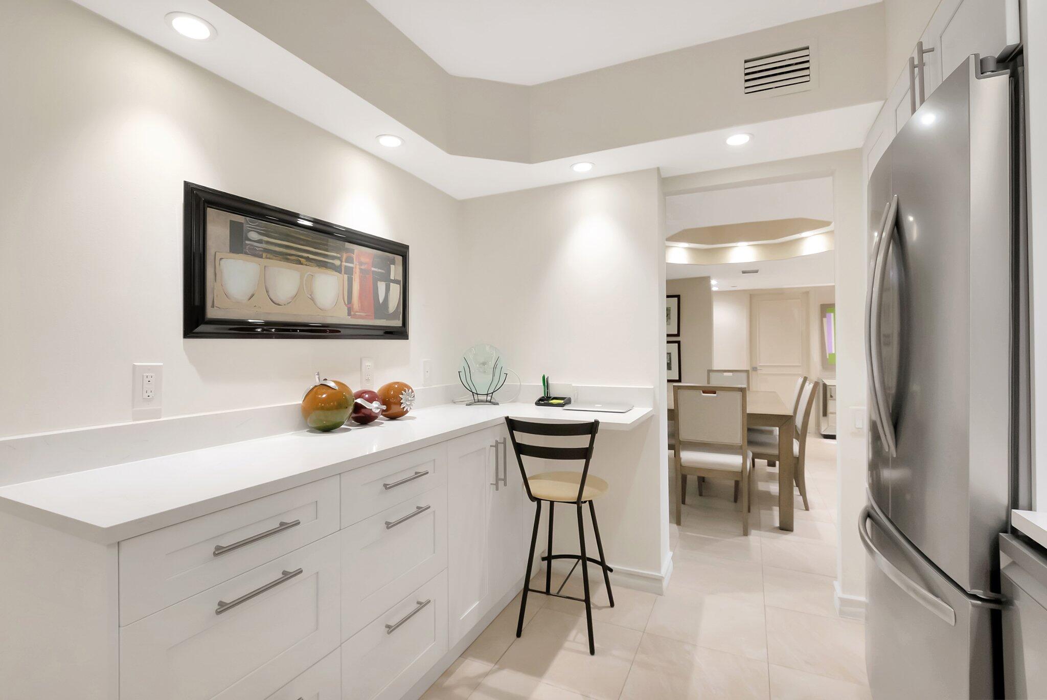 YACHT & RACQUET CLUB OF BOCA RATON CONDO - Residential