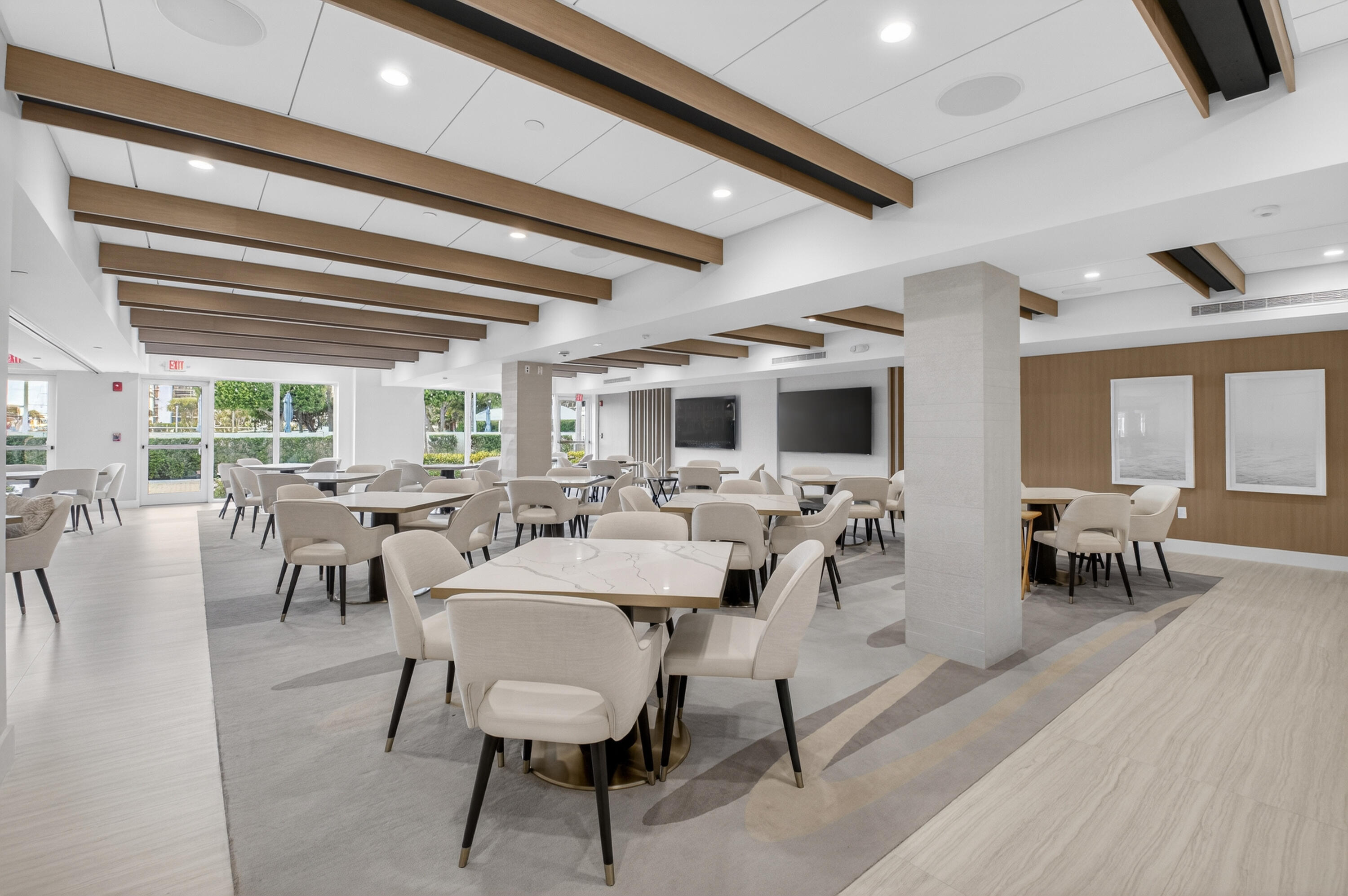 YACHT & RACQUET CLUB OF BOCA RATON CONDO - Residential