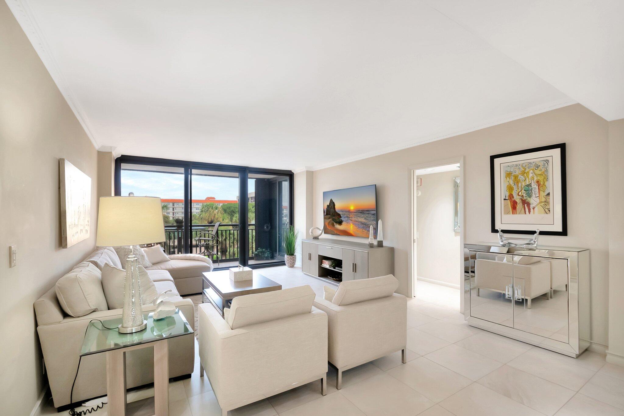 YACHT & RACQUET CLUB OF BOCA RATON CONDO - Residential