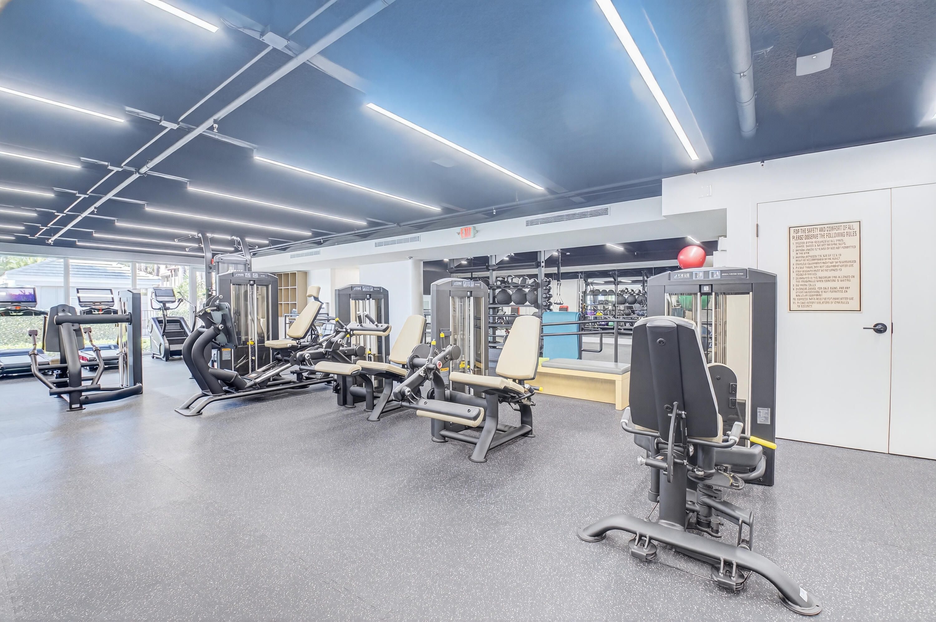 YACHT & RACQUET CLUB OF BOCA RATON CONDO - Residential