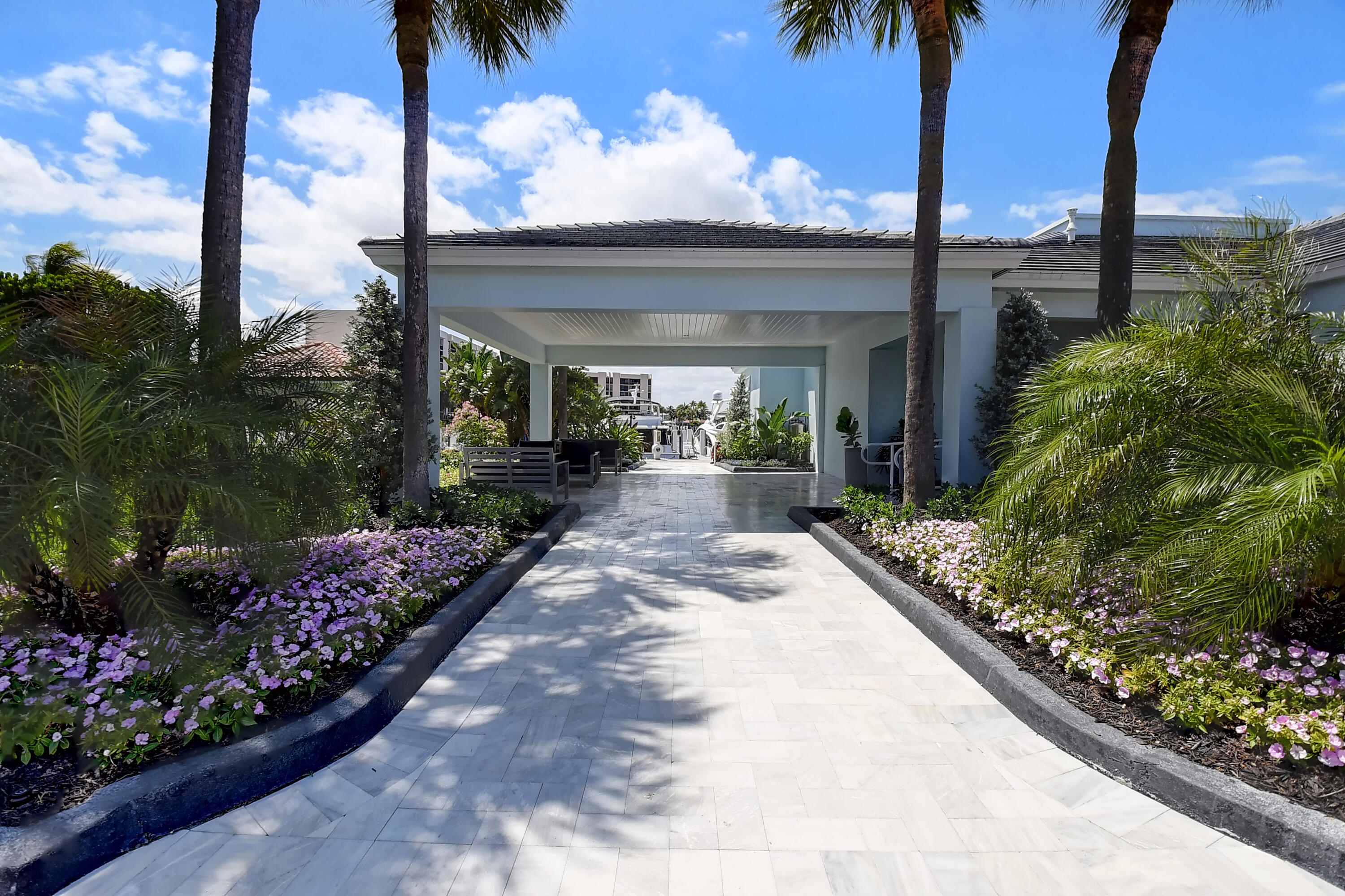 YACHT & RACQUET CLUB OF BOCA RATON CONDO - Residential