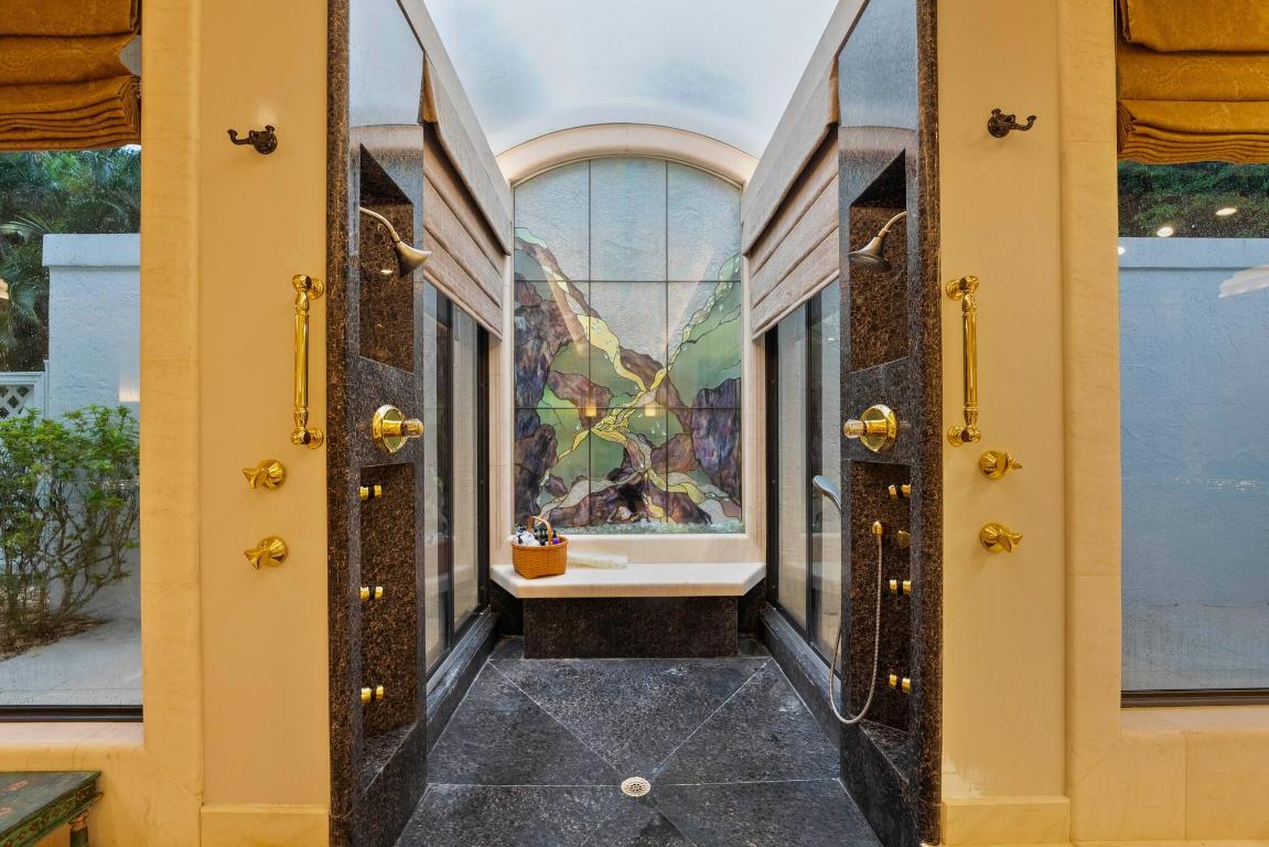 RIDGELAND - Residential