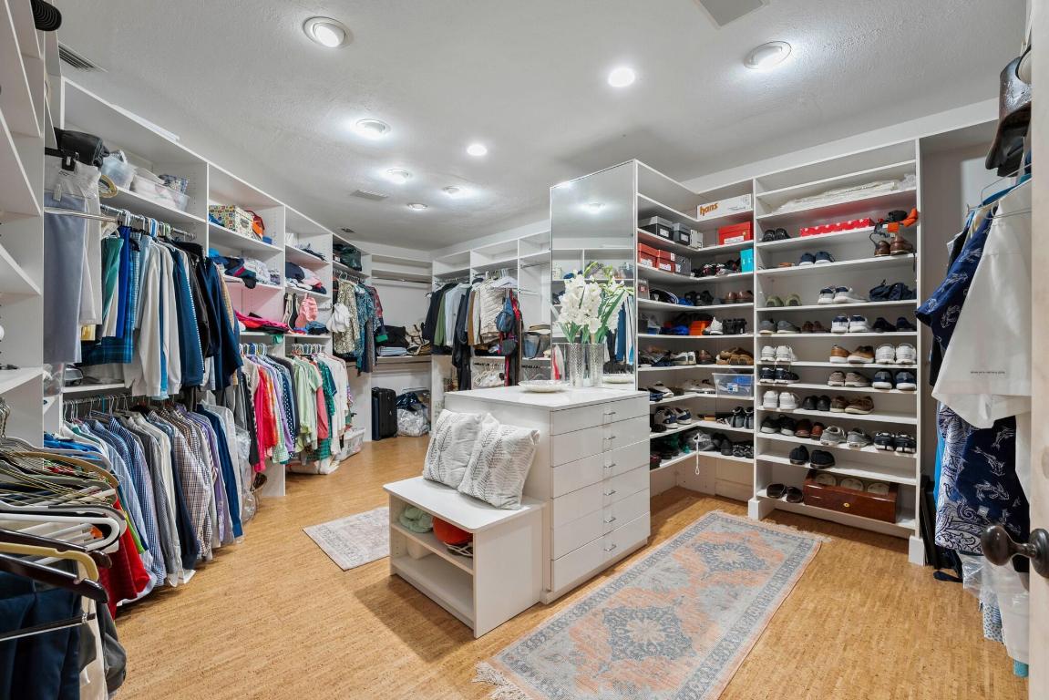 RIDGELAND - Residential