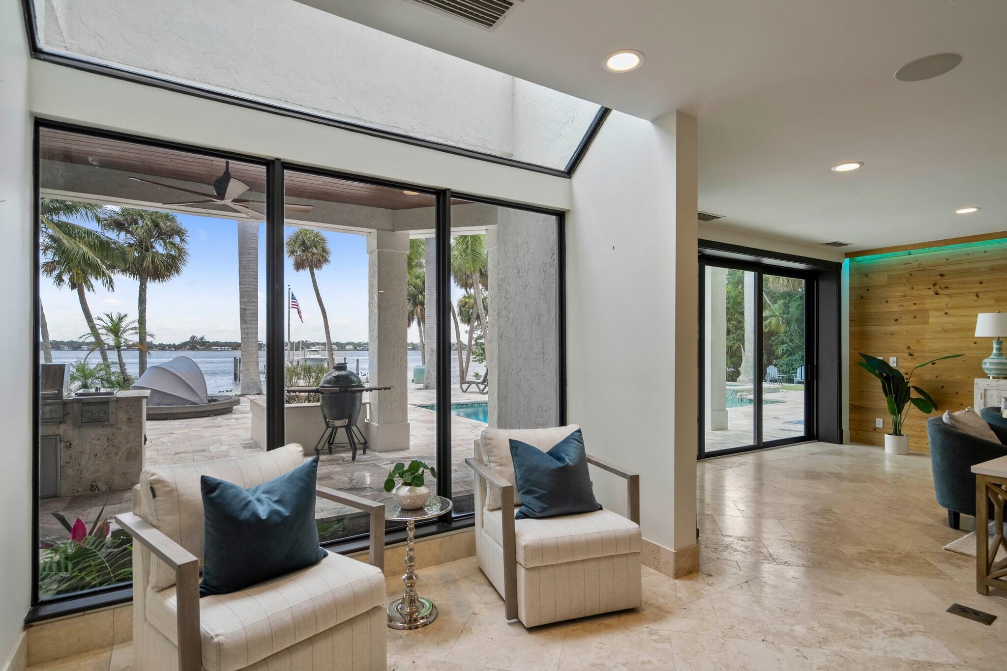 RIDGELAND - Residential