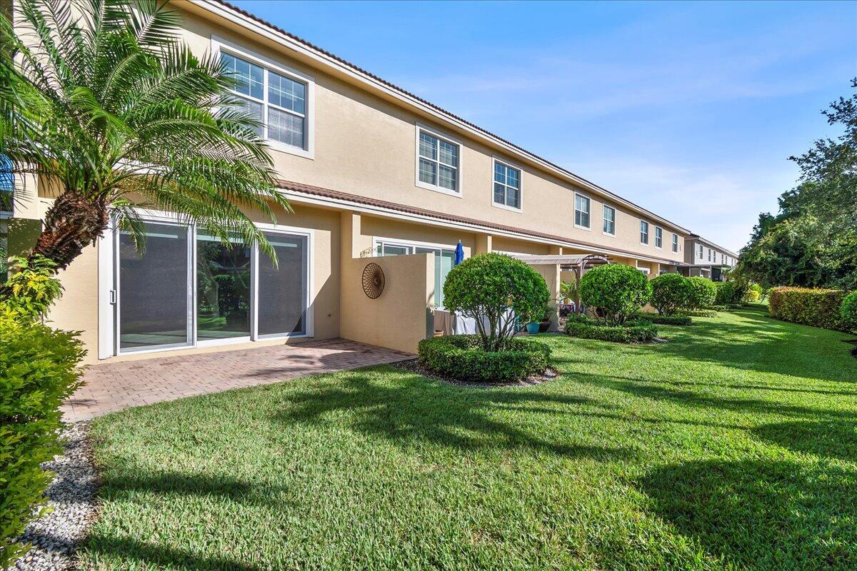 RIVER GLEN - Residential
