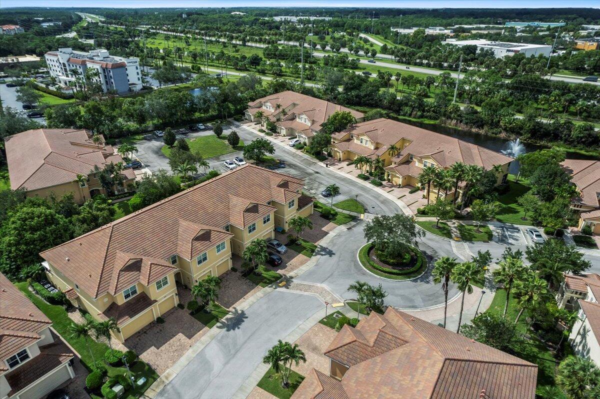 RIVER GLEN - Residential