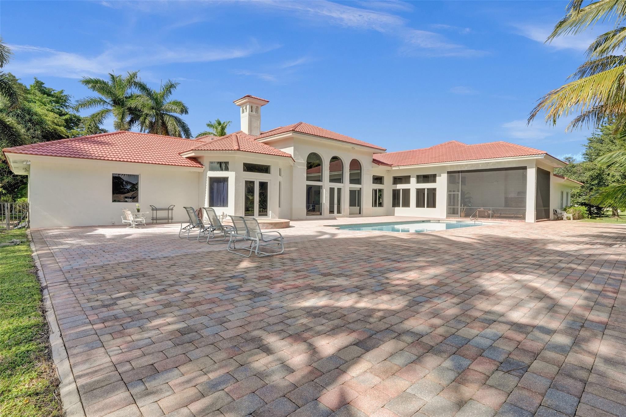 Rio Poco - Residential