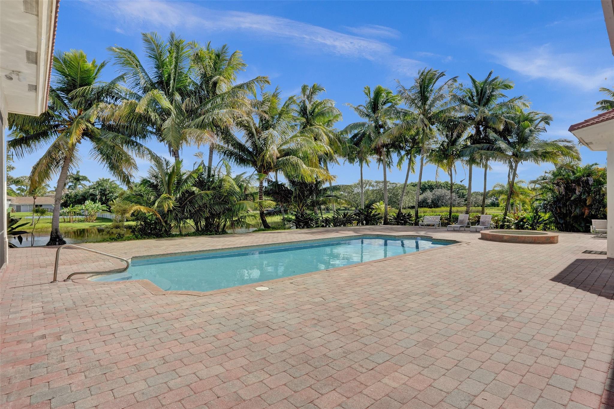 Rio Poco - Residential