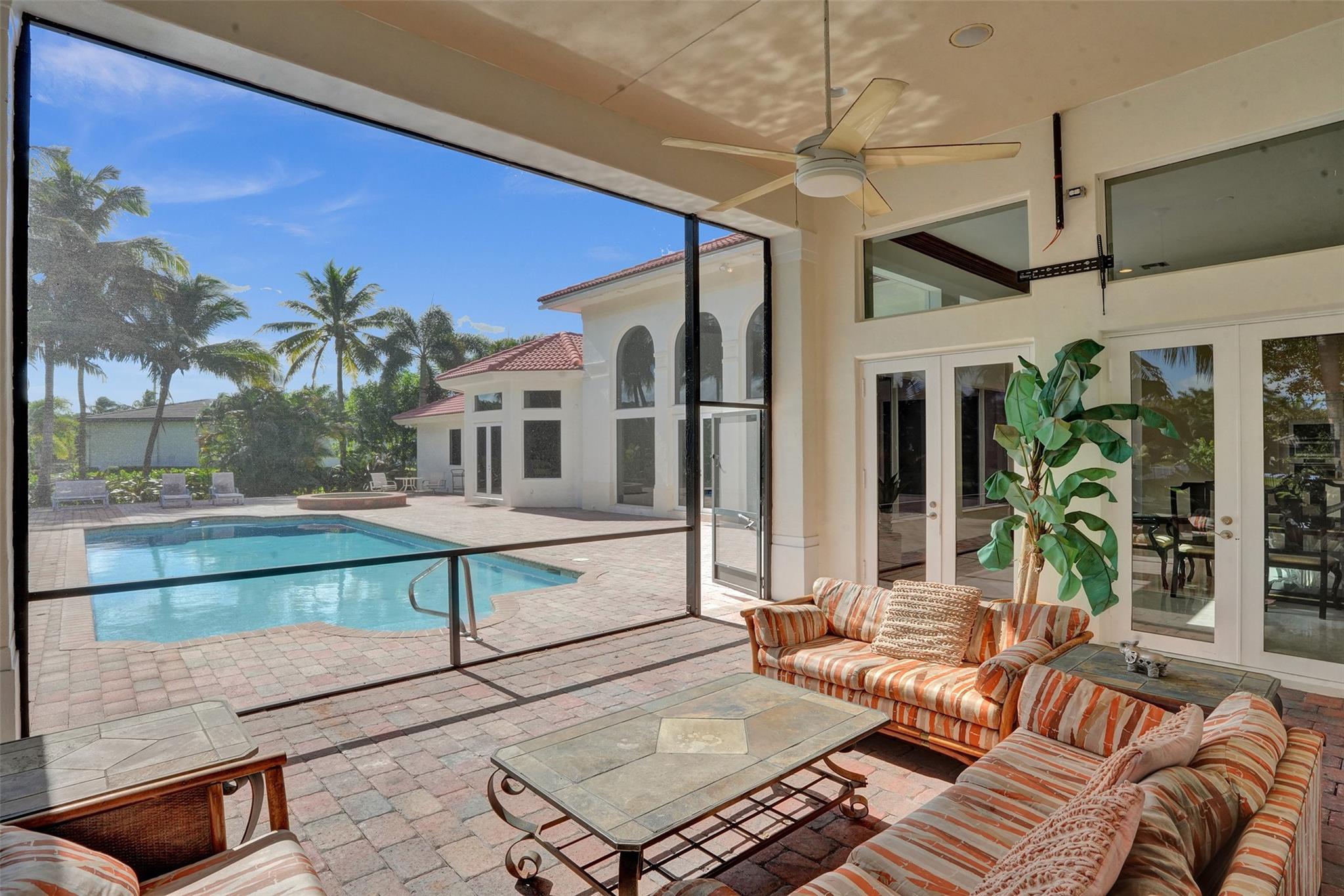 Rio Poco - Residential