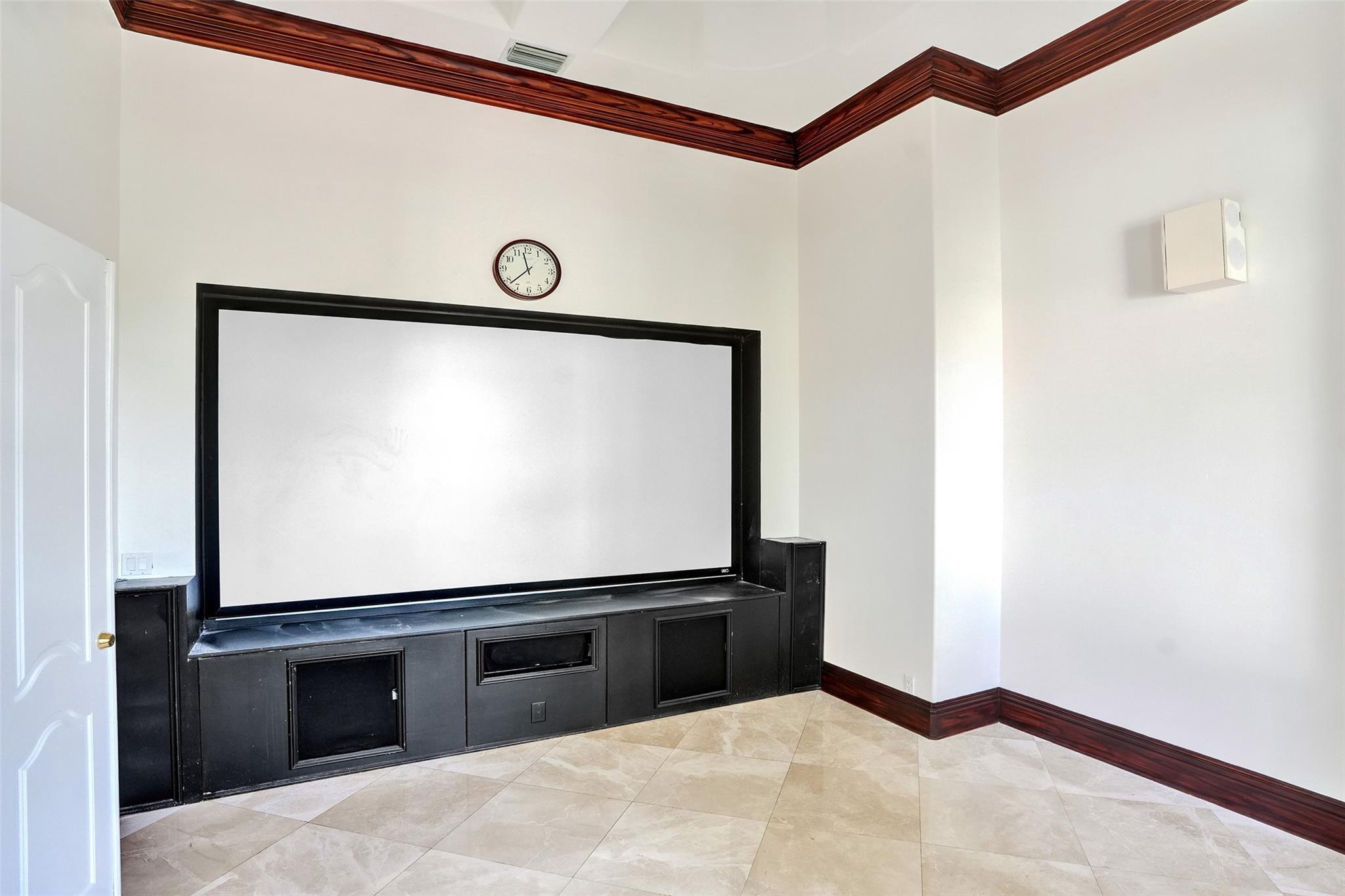 Rio Poco - Residential