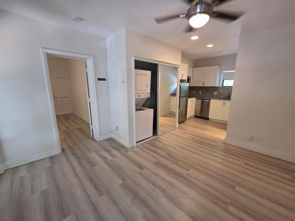 Photo of 1109 E Broward Boulevard #12, Fort Lauderdale, FL 33301 (MLS # B26022645)