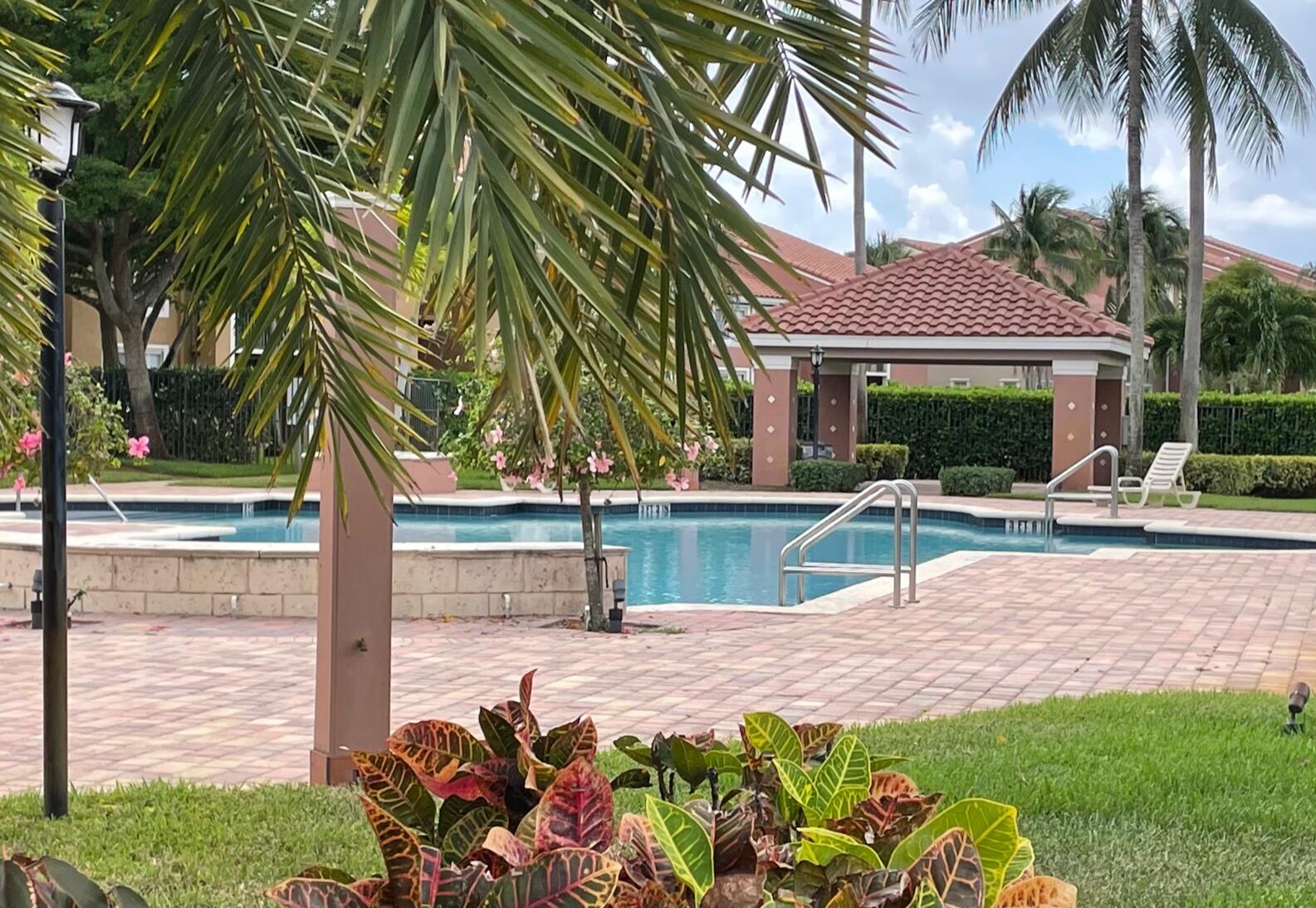 ST ANDREWS AT BOYNTON BEACH CONDO - Residential Lease