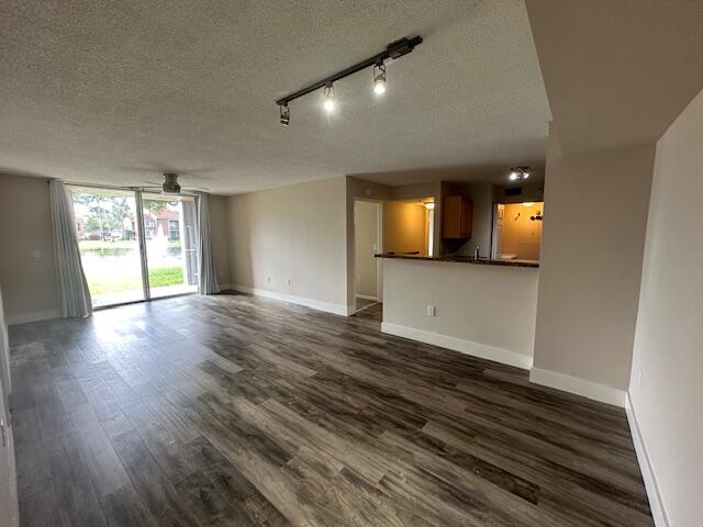 ST ANDREWS AT BOYNTON BEACH CONDO - Residential Lease