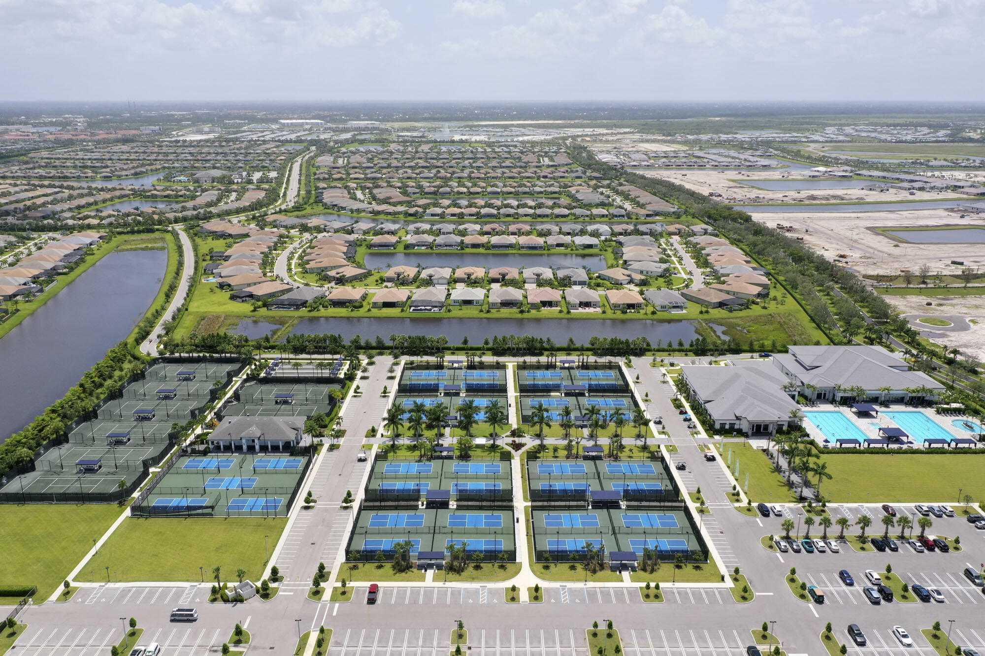 Riverland - Valencia Walk - Residential