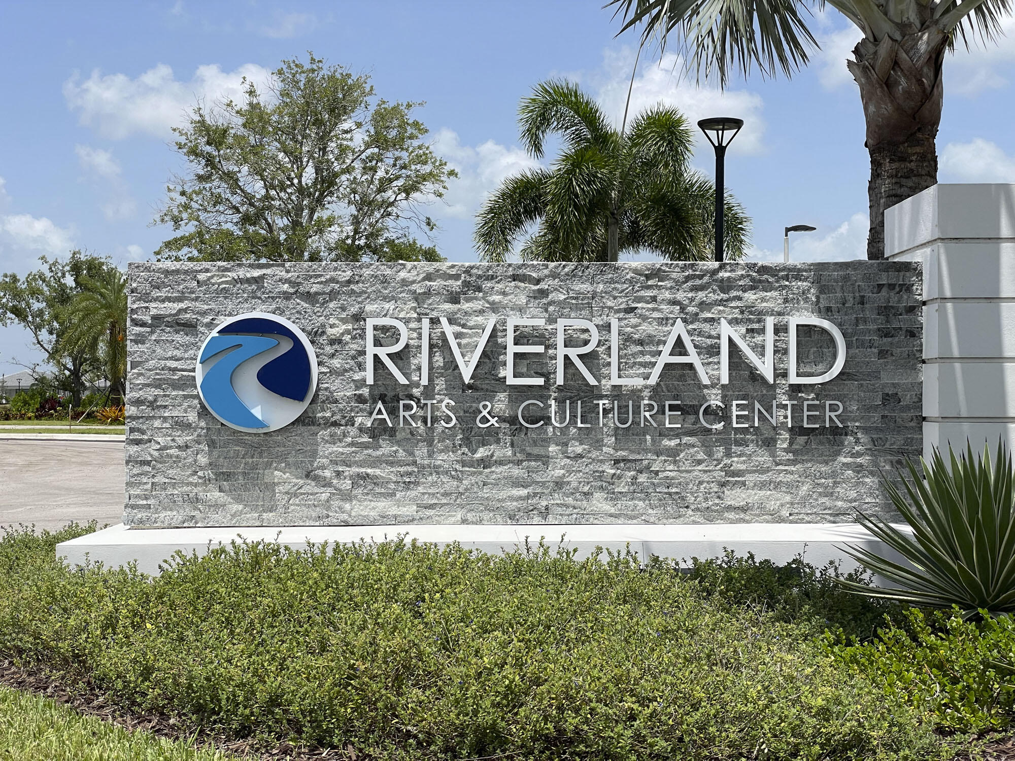 Riverland - Valencia Walk - Residential