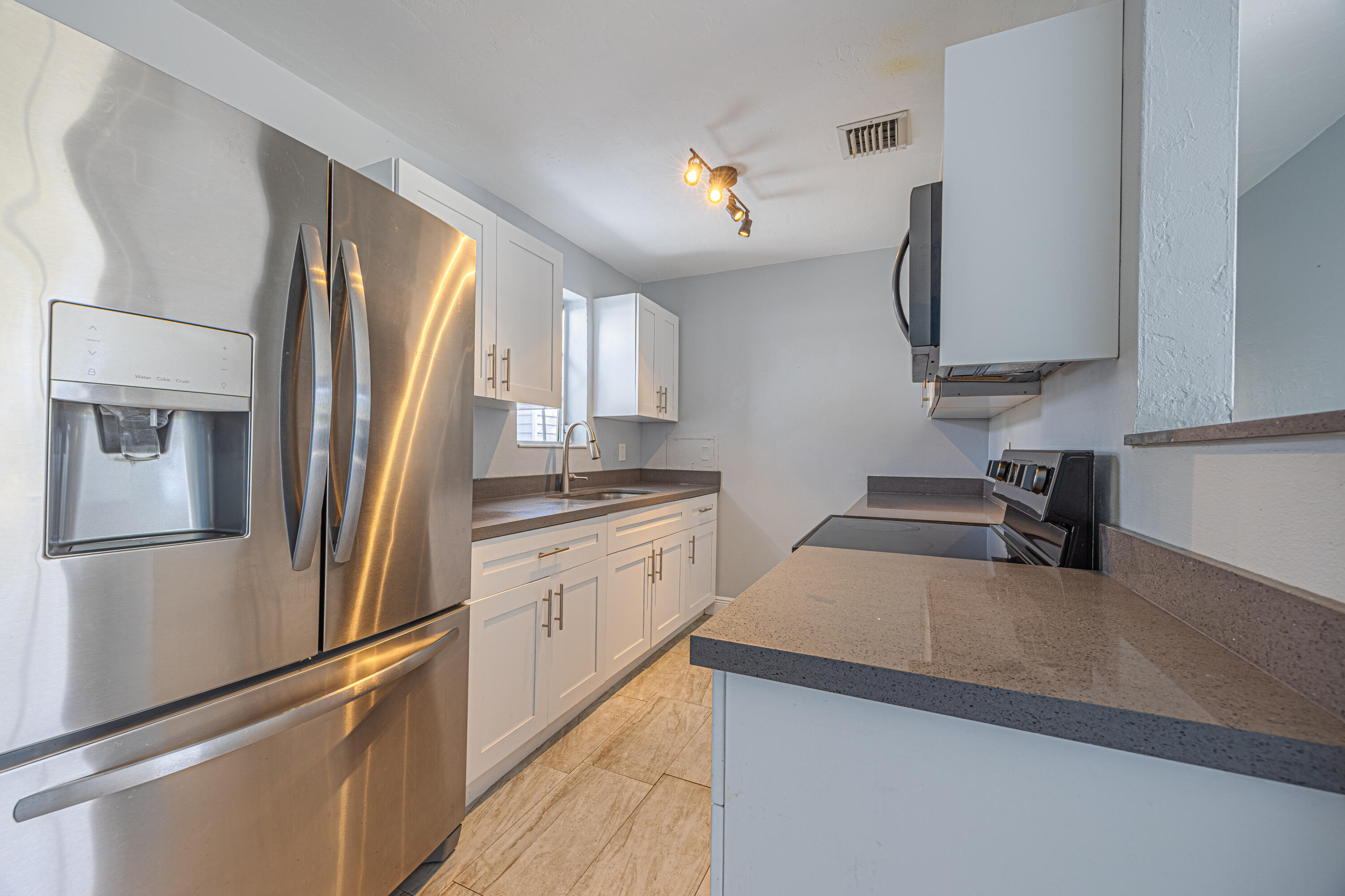 BELVEDERE HEIGHTS - Residential